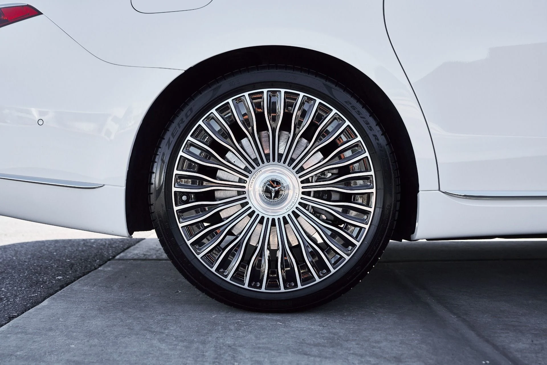 mph019_4189852204_Used_2025_Mercedes_Benz_S_Class_Maybach_S_680_1761611071_0add4c9fff