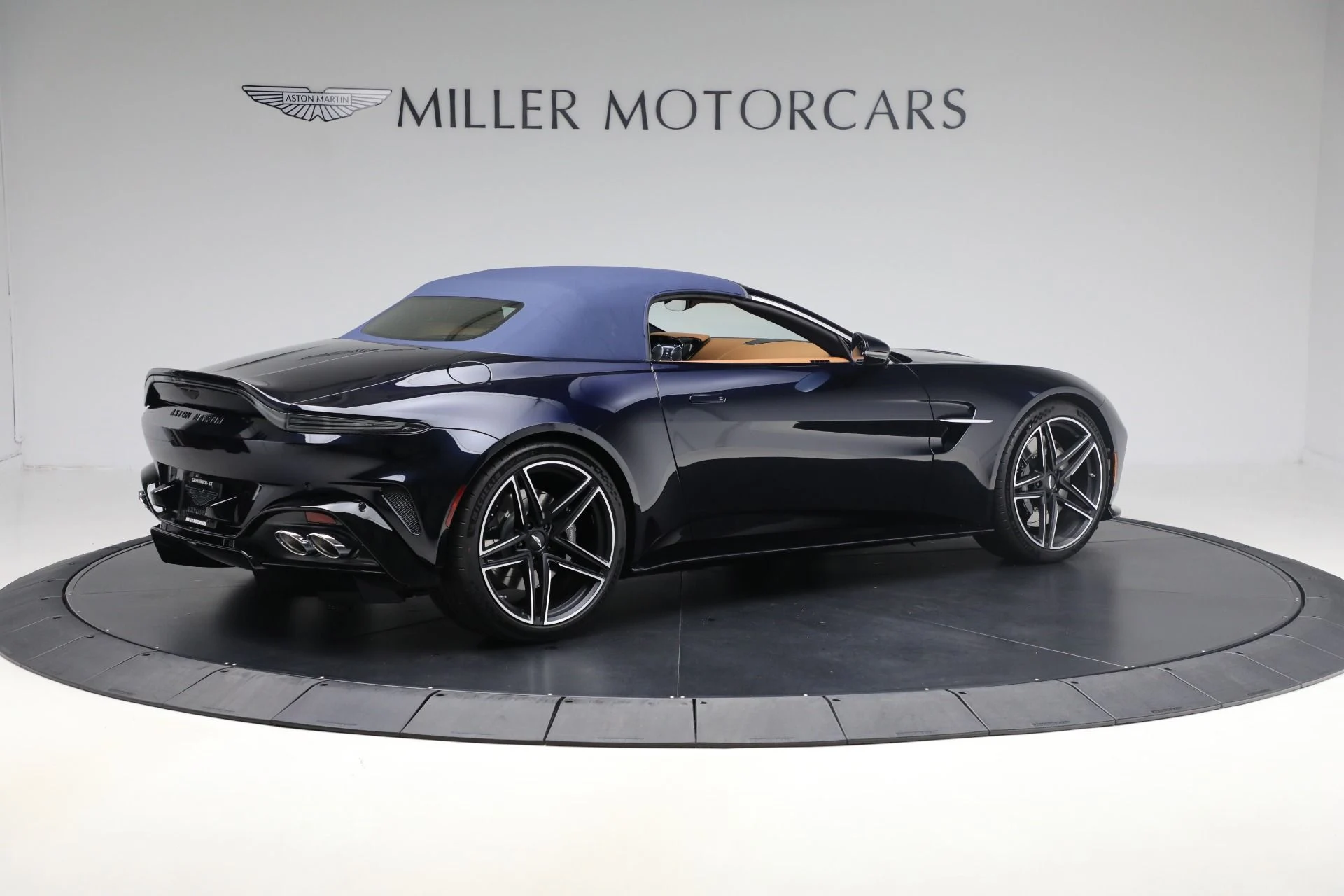 mph019_4193559441_New_2026_Aston_Martin_Vantage_Roadster_1762206579_48a41c2668