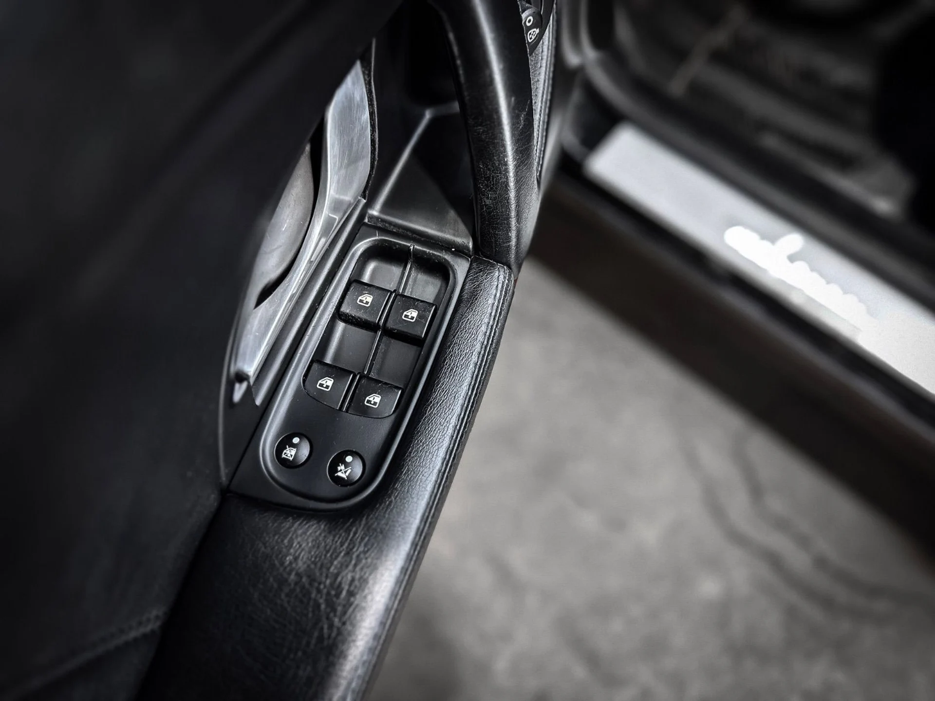 mph019_4193654762_36879351_03088_2011_maserati_quattroporte_011_aa27e2897e