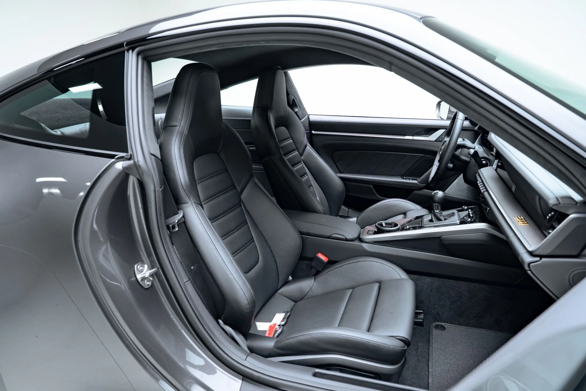 mph019_4197883718_Used_2023_Porsche_911_Sport_Classic_1776441930_e4634c5d3a