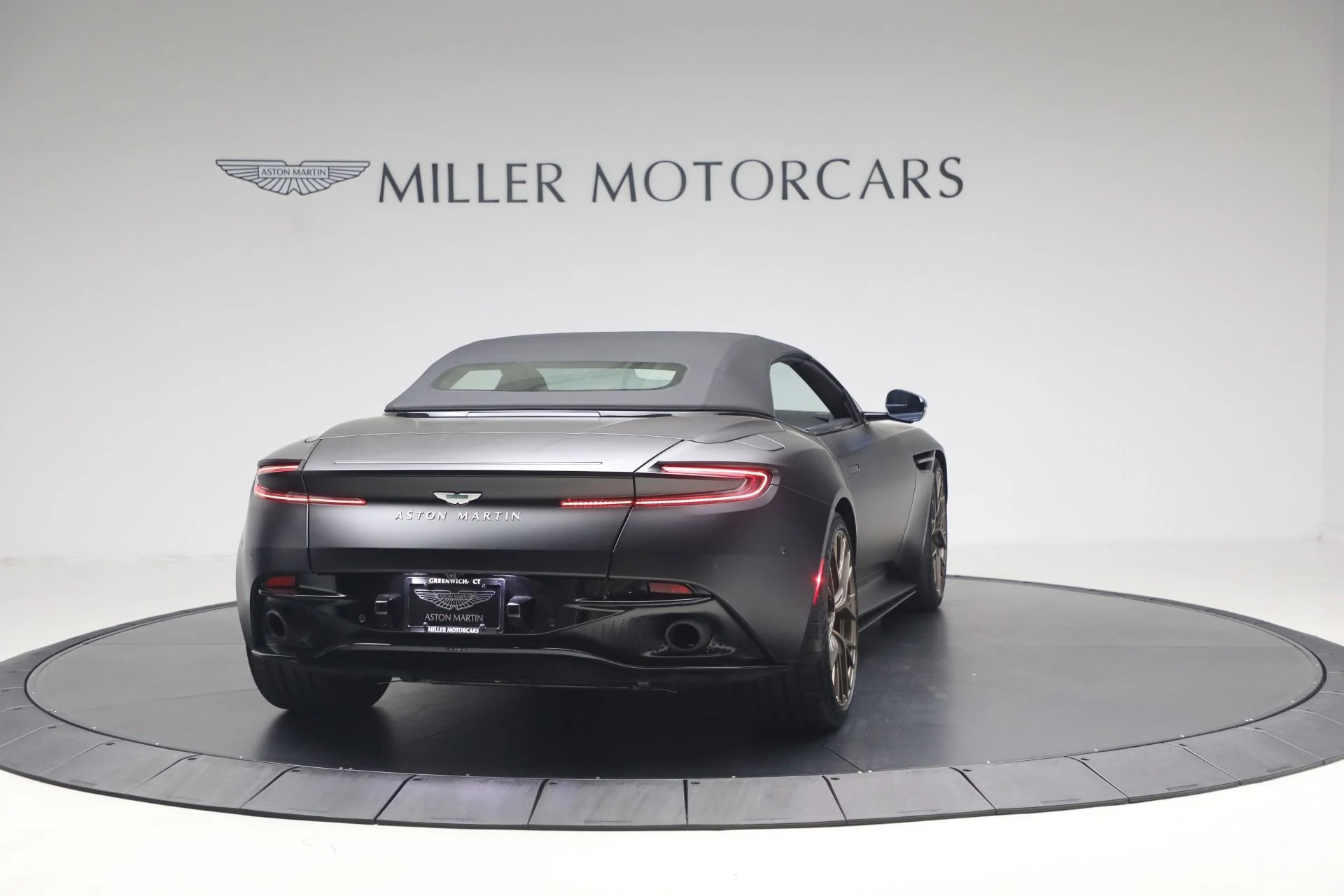 mph019_4206235318_Used_2024_Aston_Martin_DB_12_Volante_1778012465_2eebf230d1
