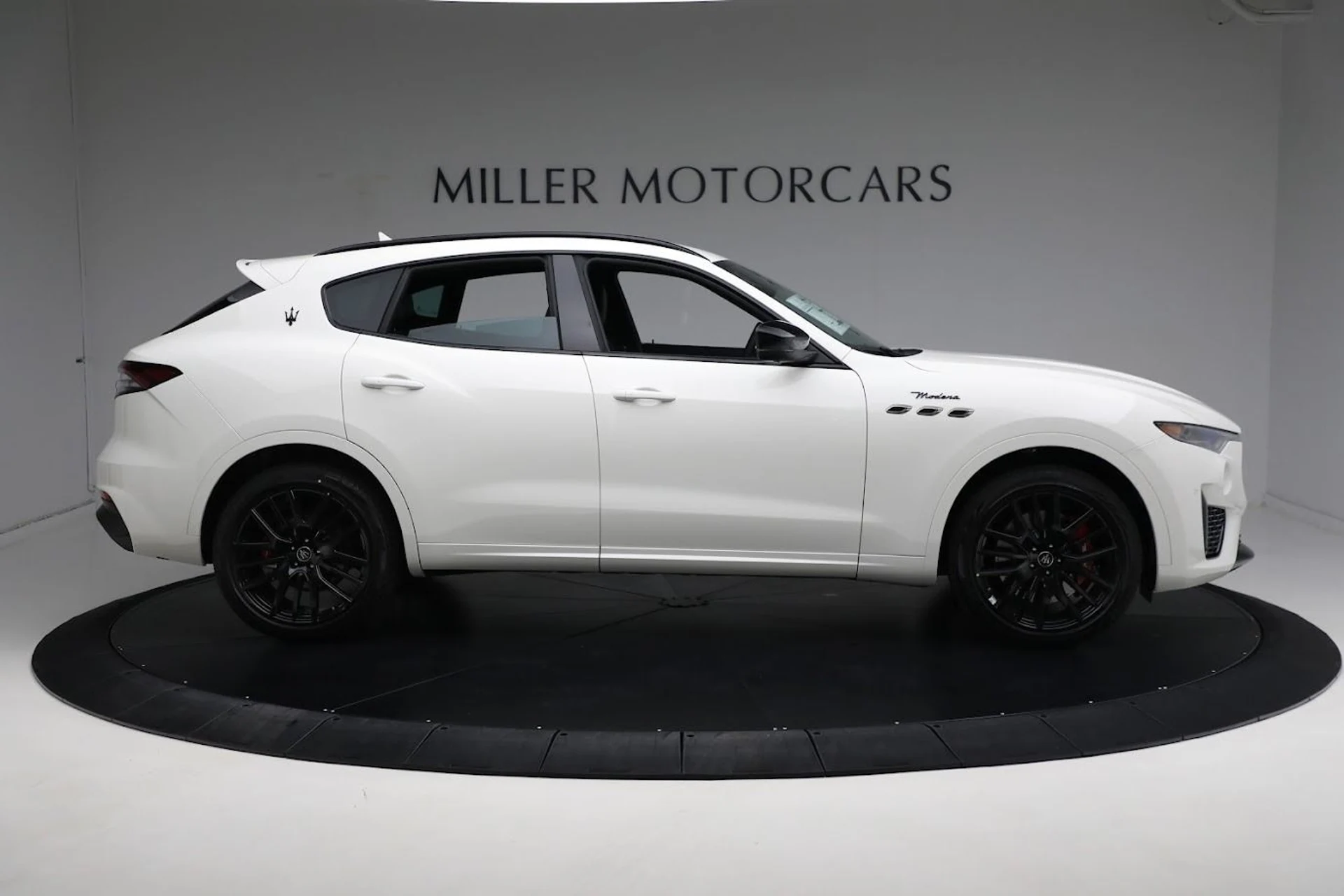 mph019_4210628614_New_2024_Maserati_Levante_Modena_Ultima_68acc4860f