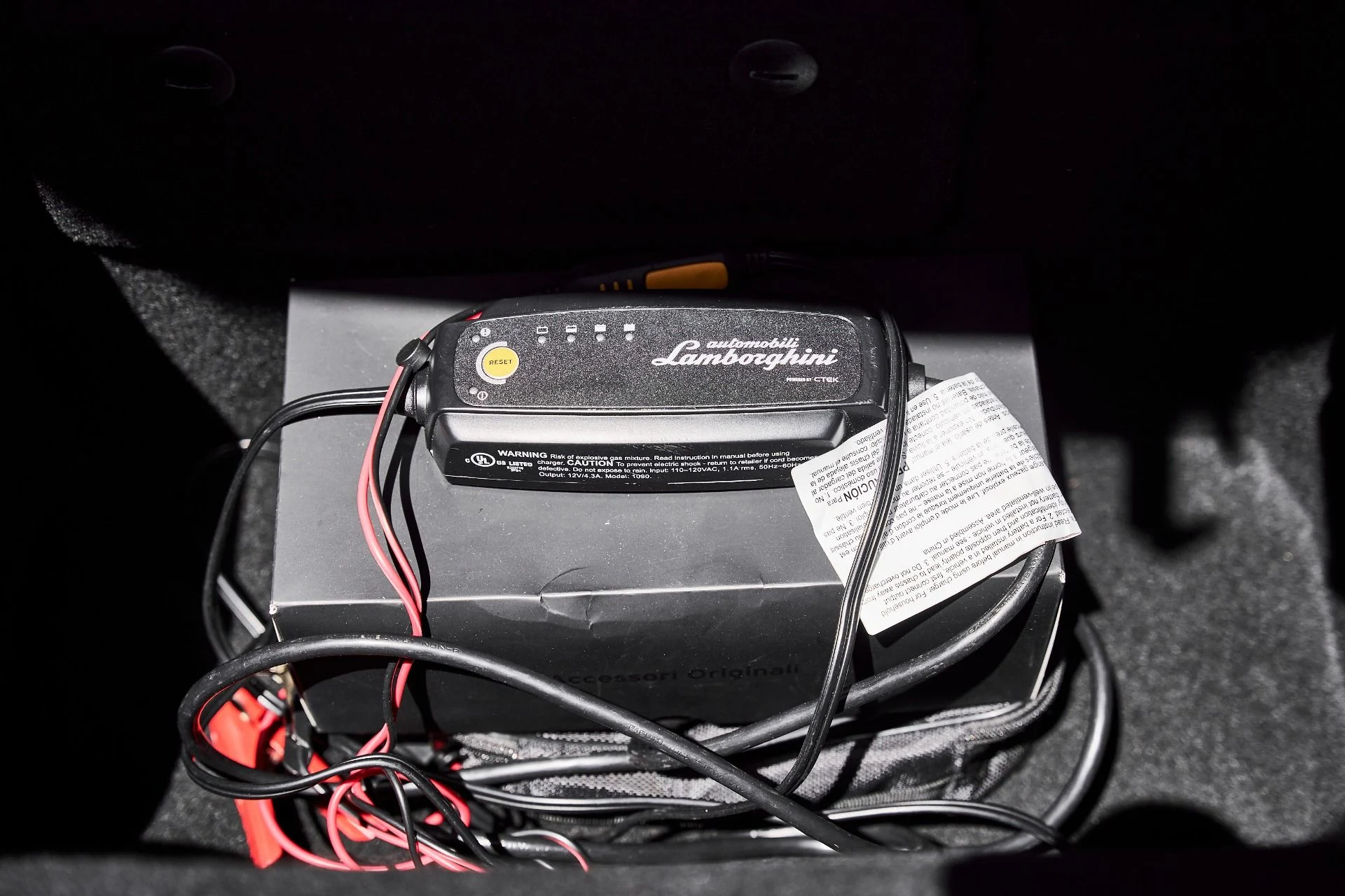 mph019_4213258399_Used_2021_Lamborghini_Huracan_EVO_Base_1780708683_5c79b64baa