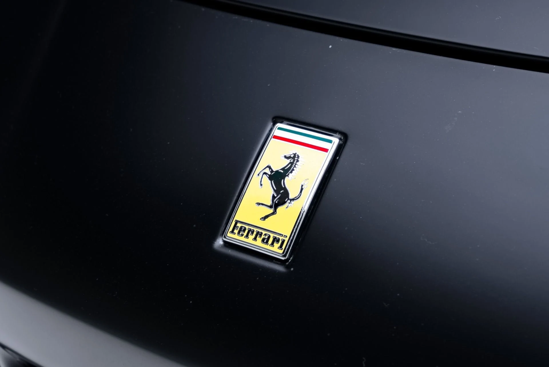 mph019_4214940888_Used_2018_Ferrari_488_Spider_1771880321_a372bd0cb6