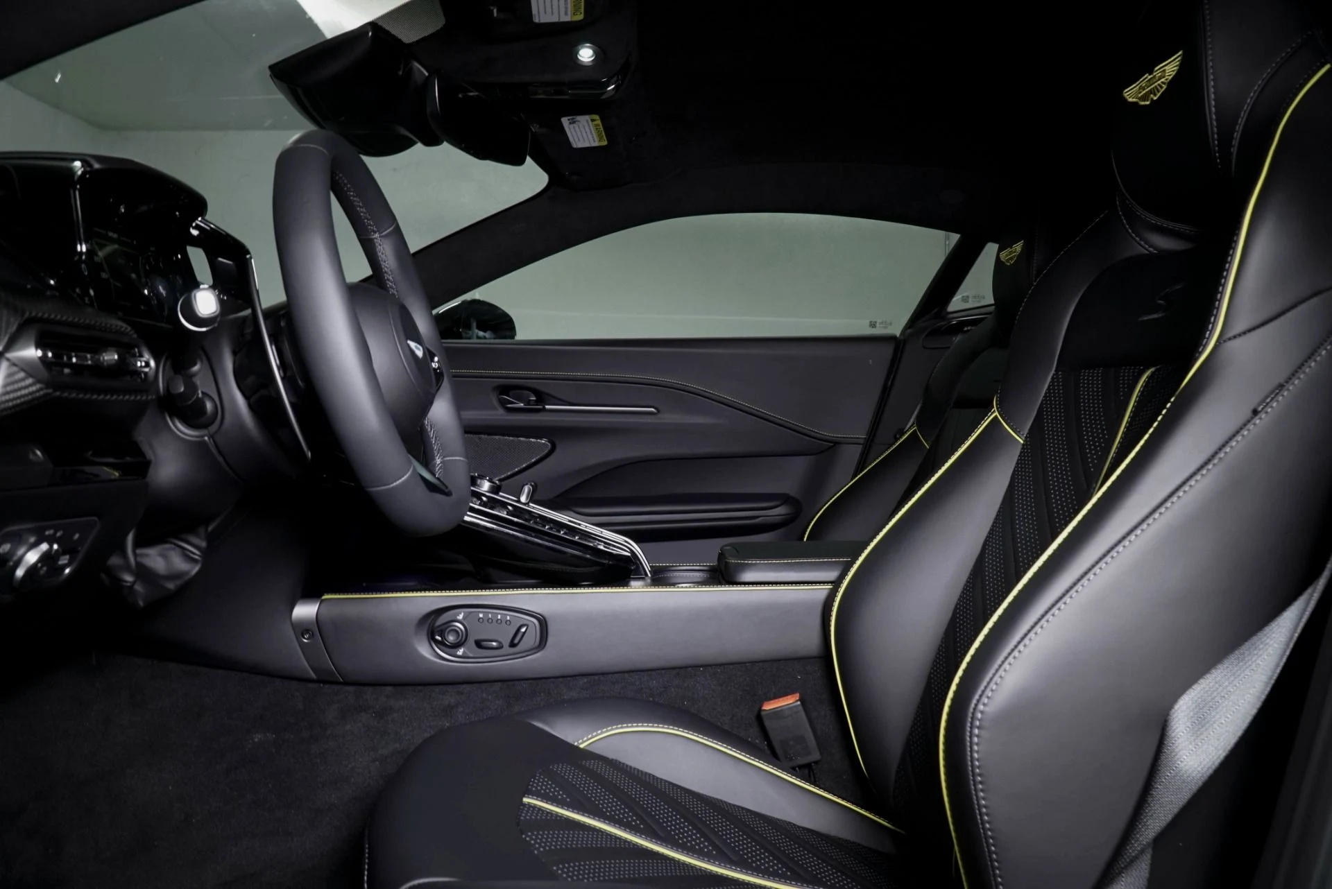 mph019_4219659945_New_2026_Aston_Martin_Vantage_S_1768374197_0ab9bebee2