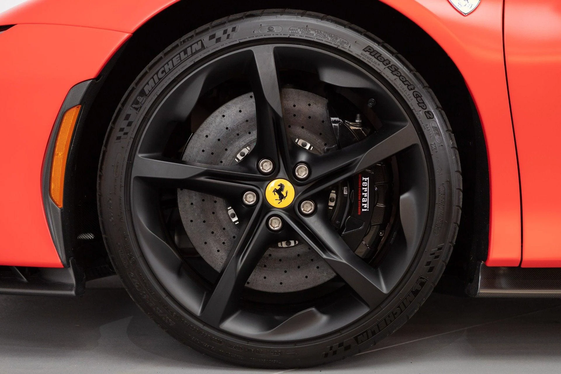 mph019_4221239402_Used_2022_Ferrari_SF_90_Spider_1777367604_0f948dd44c