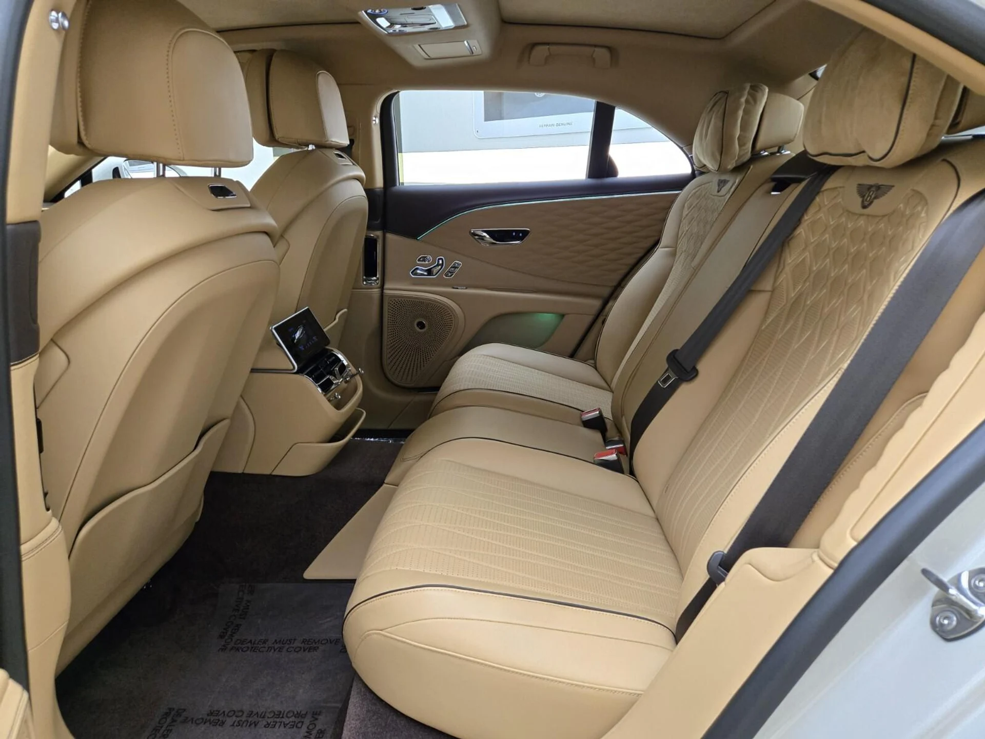 mph019_4221525672_Used_2022_Bentley_Flying_Spur_V8_1767077524_703ad10855