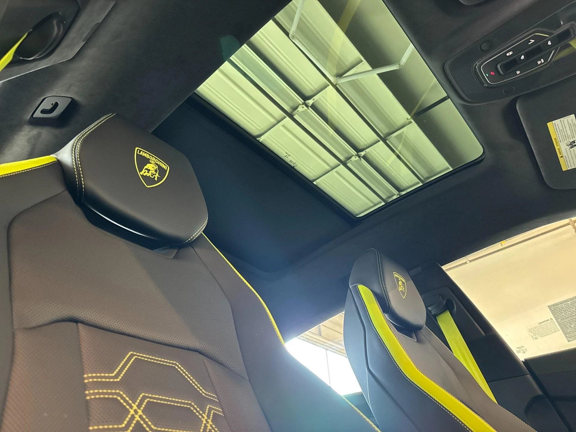mph019_4223217369_New_2025_Lamborghini_Urus_SE_1755094450_2576f8e285