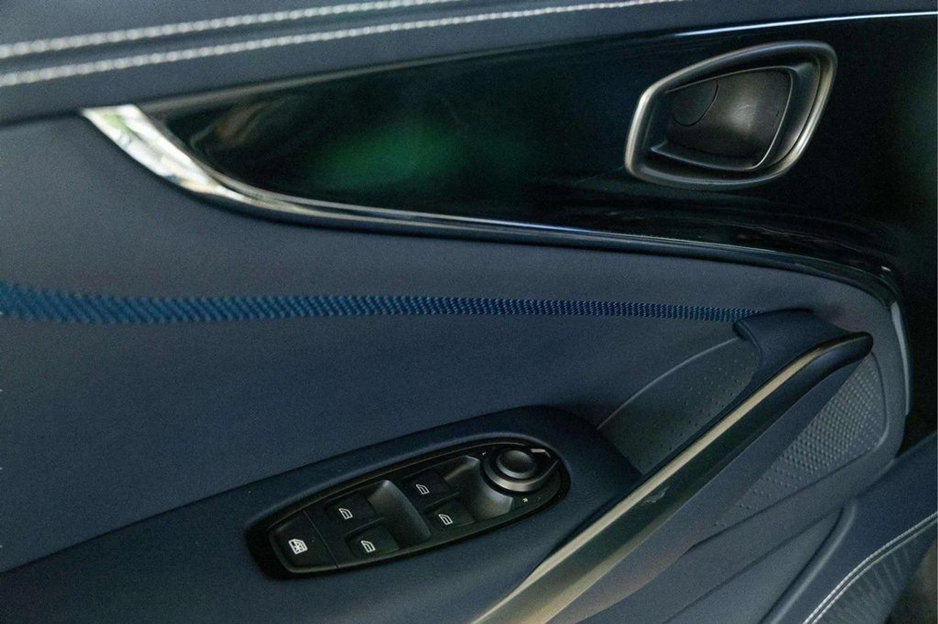 mph019_4227935820_ovd_Mqi7h2n4_BZ_Wy_DL_Dd_Pe_O_Cc8o_ceb97c07ef