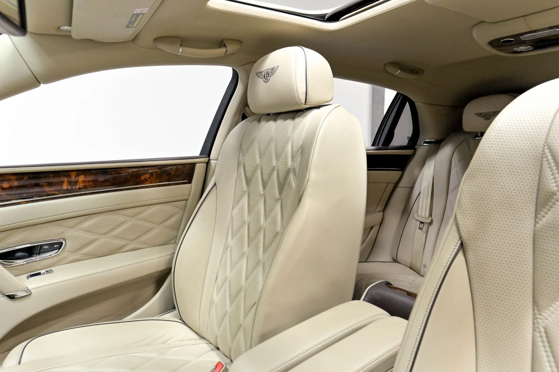 mph019_4236354530_Used_2015_Bentley_Flying_Spur_W12_1784214578_7b375f7dbe
