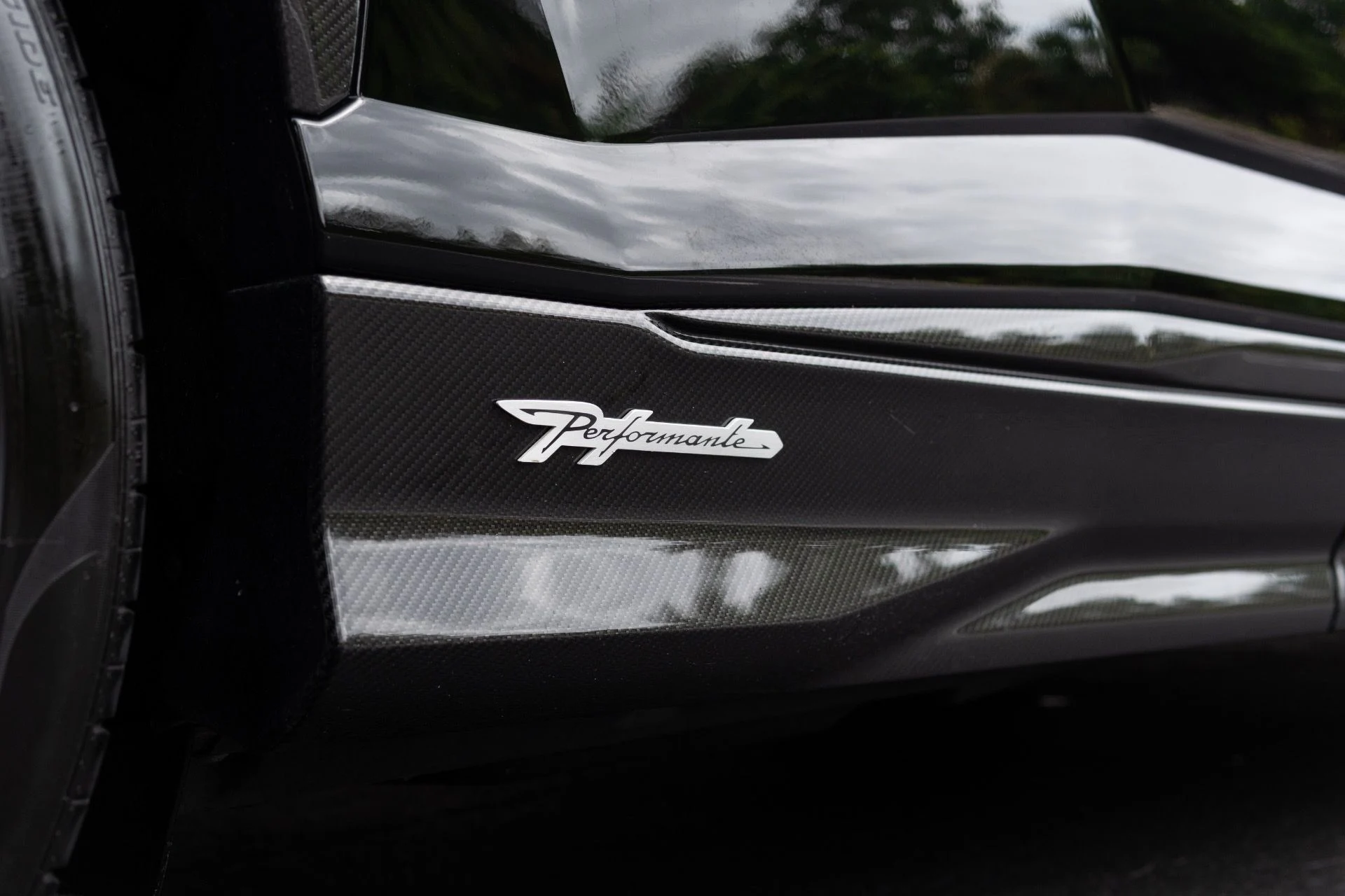 mph019_4238144023_Used_2024_Lamborghini_Urus_Performante_1774062617_74b998b769