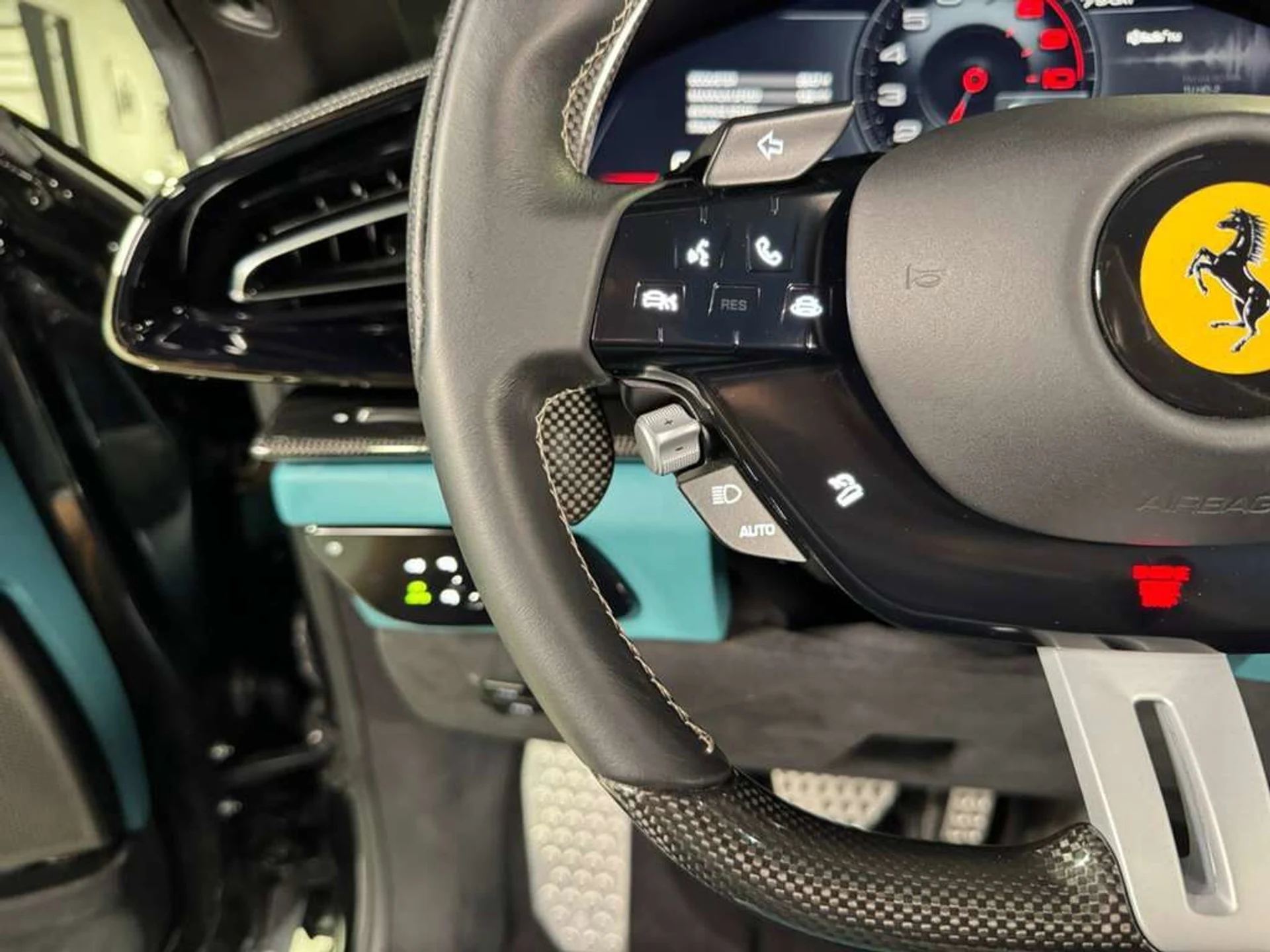 mph019_4256512492_19c583a4bfe483adc7cb525d0cae073d_284ed5e96b