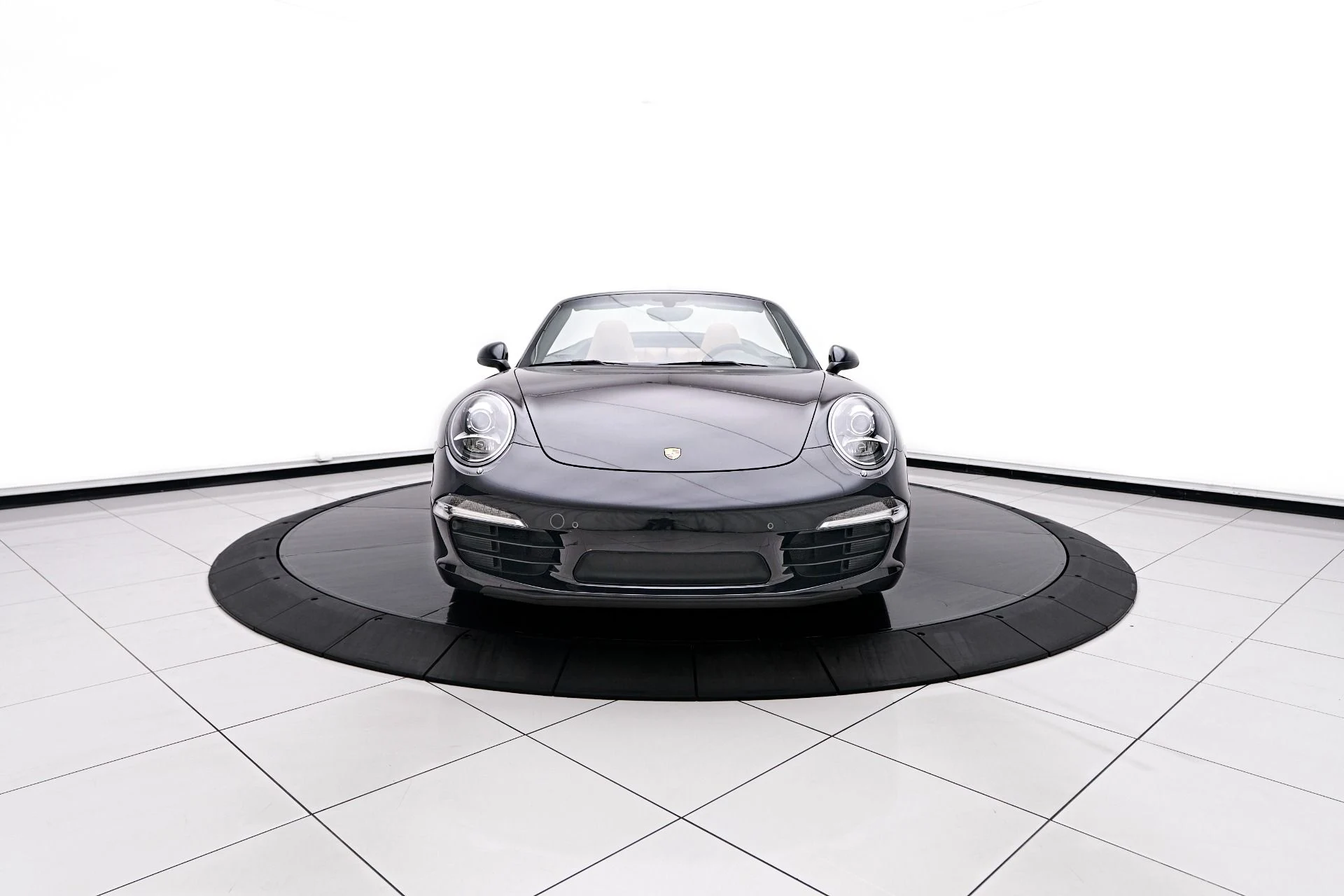 mph019_4265697041_Used_2015_Porsche_911_Carrera_1752707667_fda0a7c63f