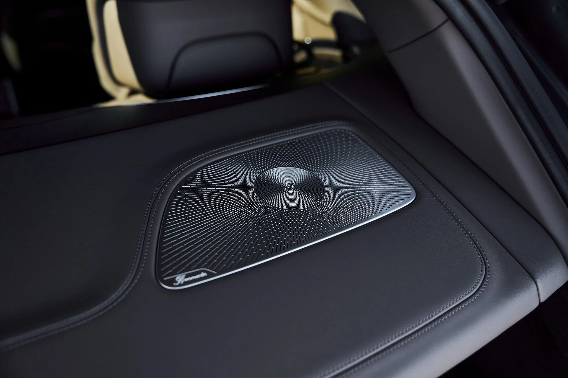 mph019_4265864827_Used_2025_Mercedes_Benz_EQS_Maybach_EQS_680_1770508792_79a576b485