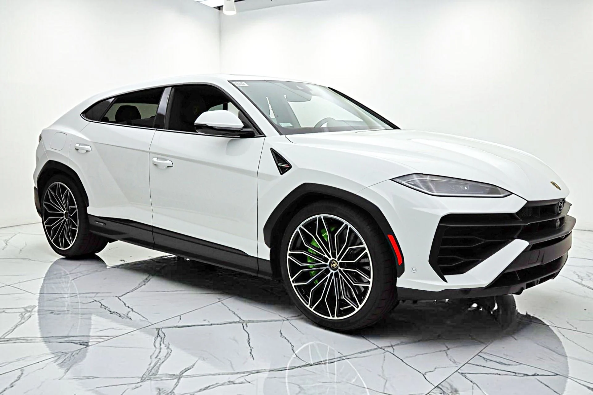mph019_4266634915_New_2026_Lamborghini_Urus_SE_38a3b94773