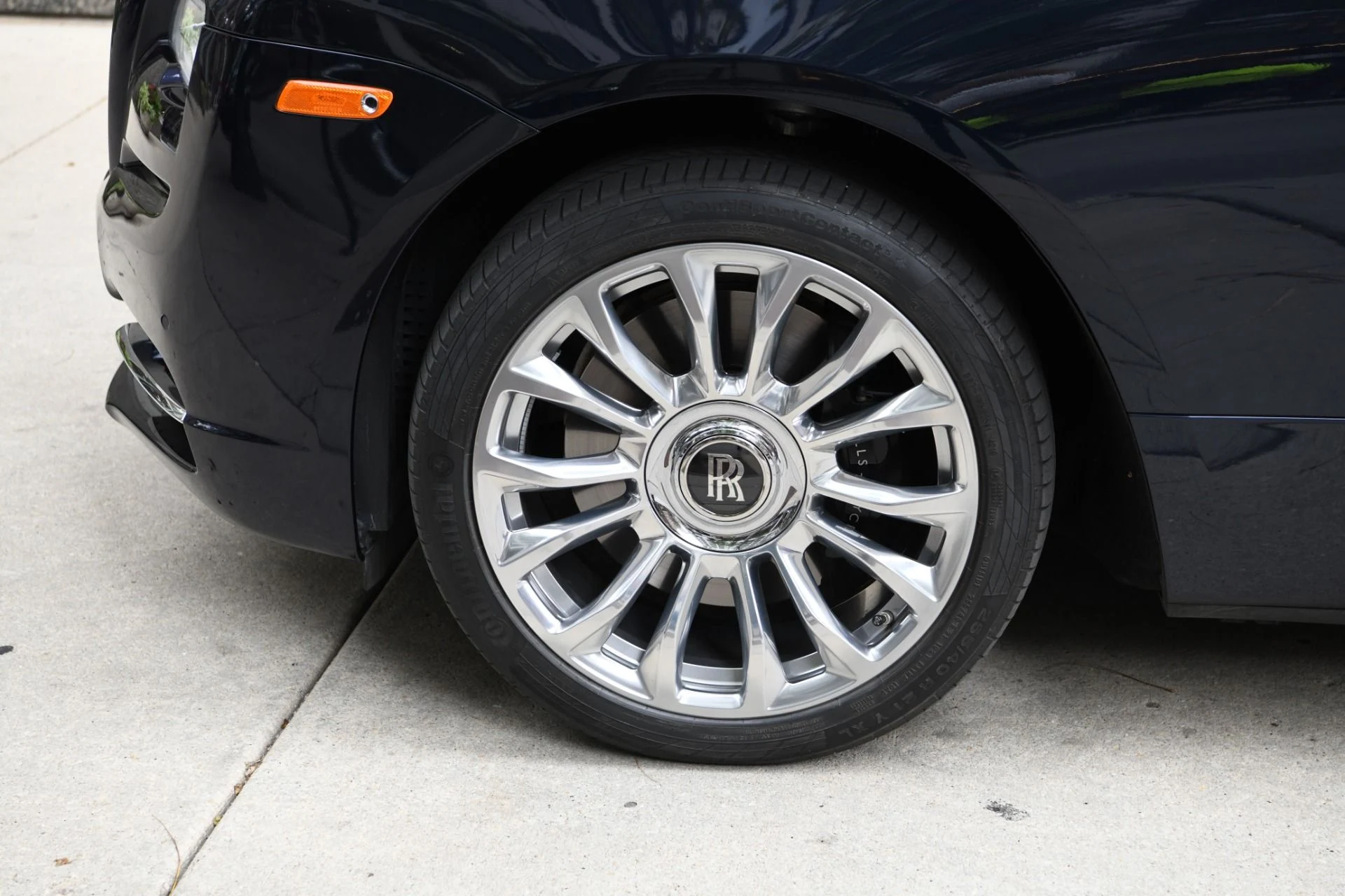 mph019_4268176146_8627_p21_l_4bbd49a601