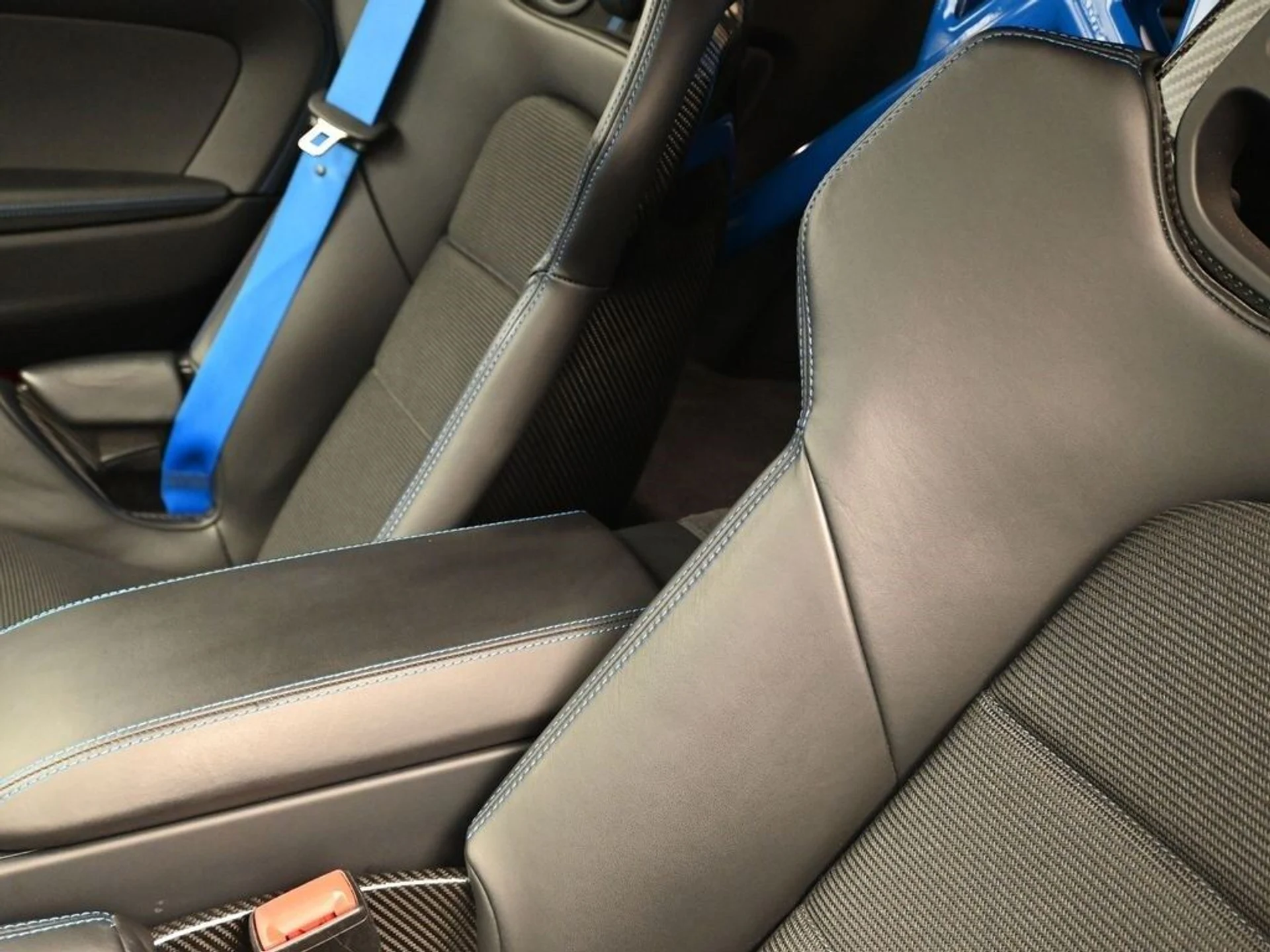 mph019_427515226_2ebf5839cca7dc6ce6d54f20f7ef78aex_55be703f18