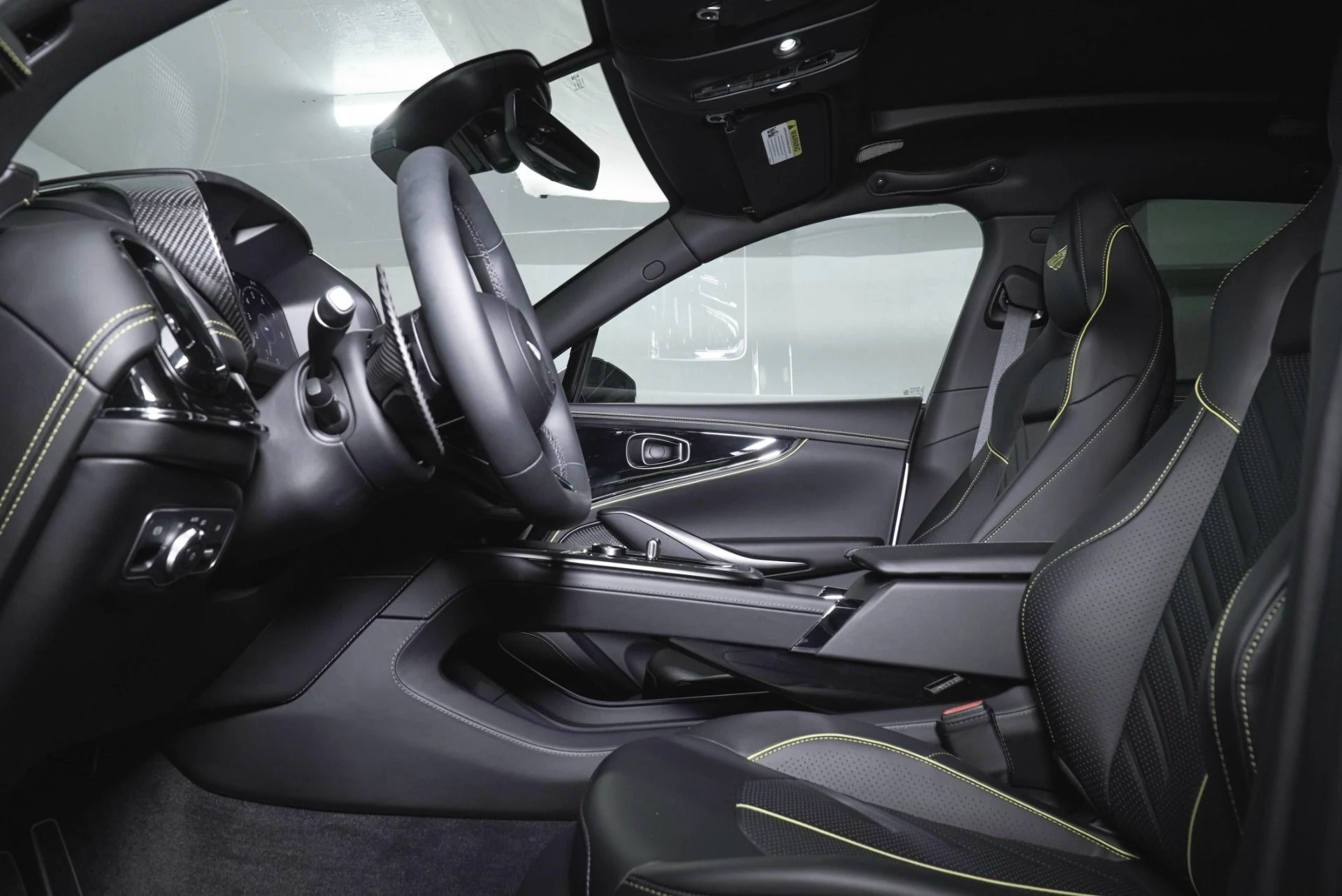 mph019_427990702_New_2026_Aston_Martin_DBX_S_1781894781_705d7e9ae6