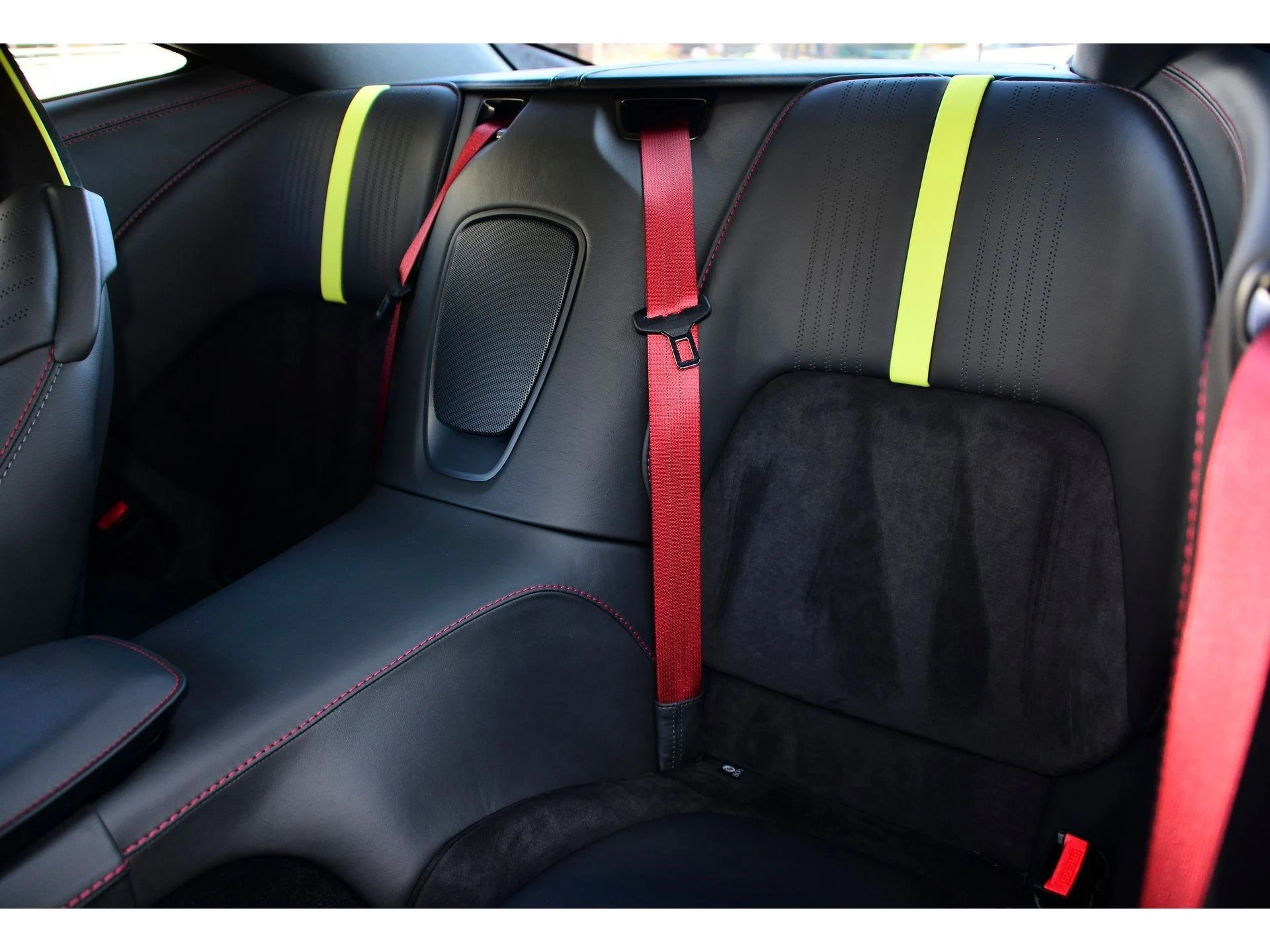 mph019_4288545416_00441008bbe8d76c9c196162e40fb689x_8fee03d3cd