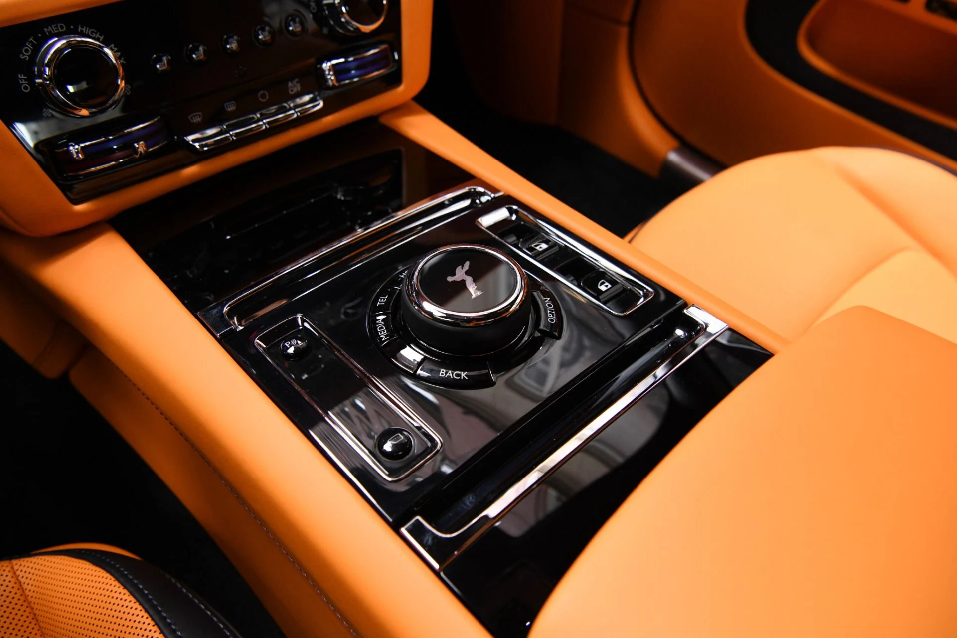 mph019_42976971_11986_p21_l_b8aeece522