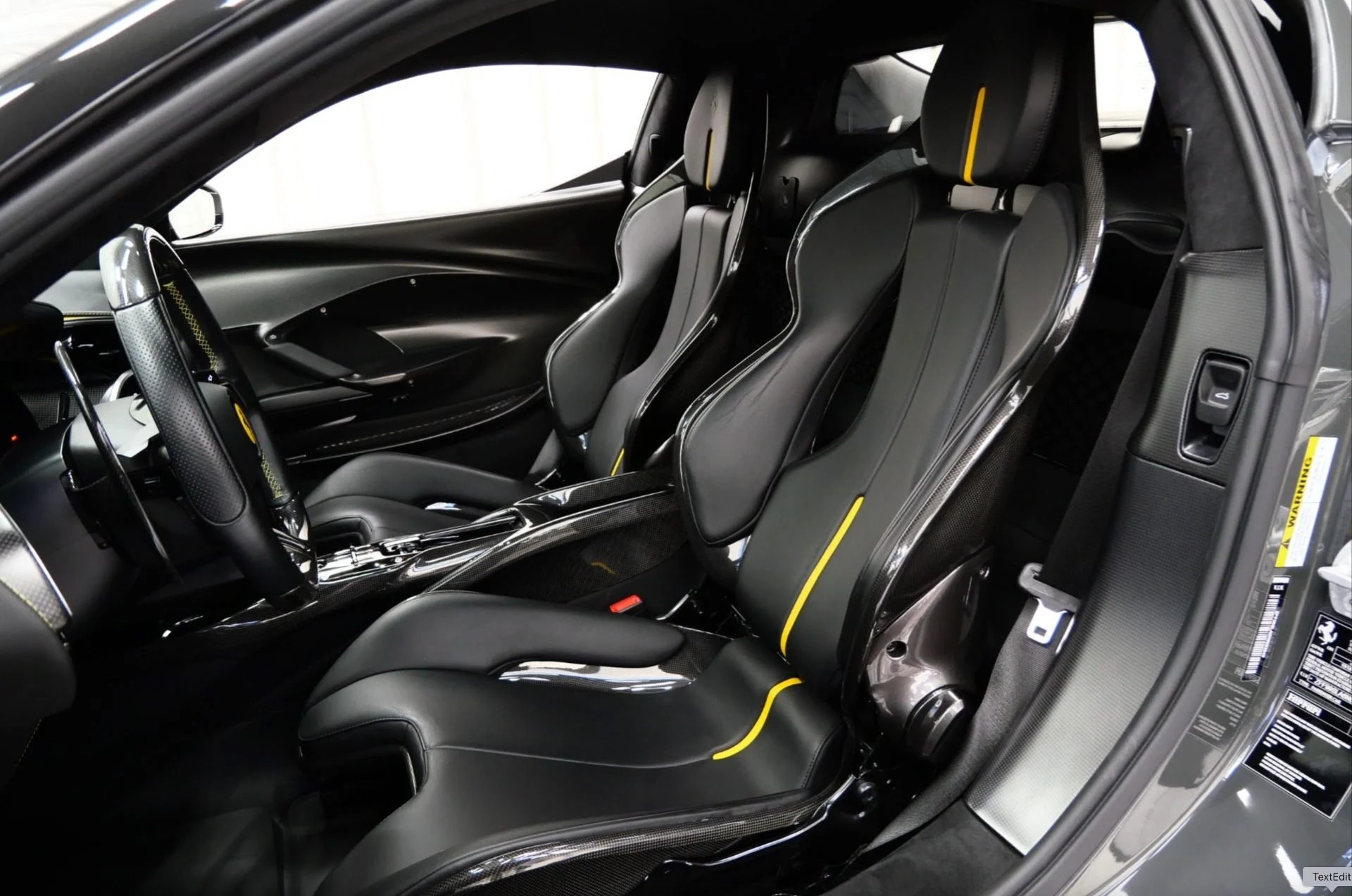 mph019_4337817_Used_2022_Ferrari_296_GTB_1765823305_af1b056113