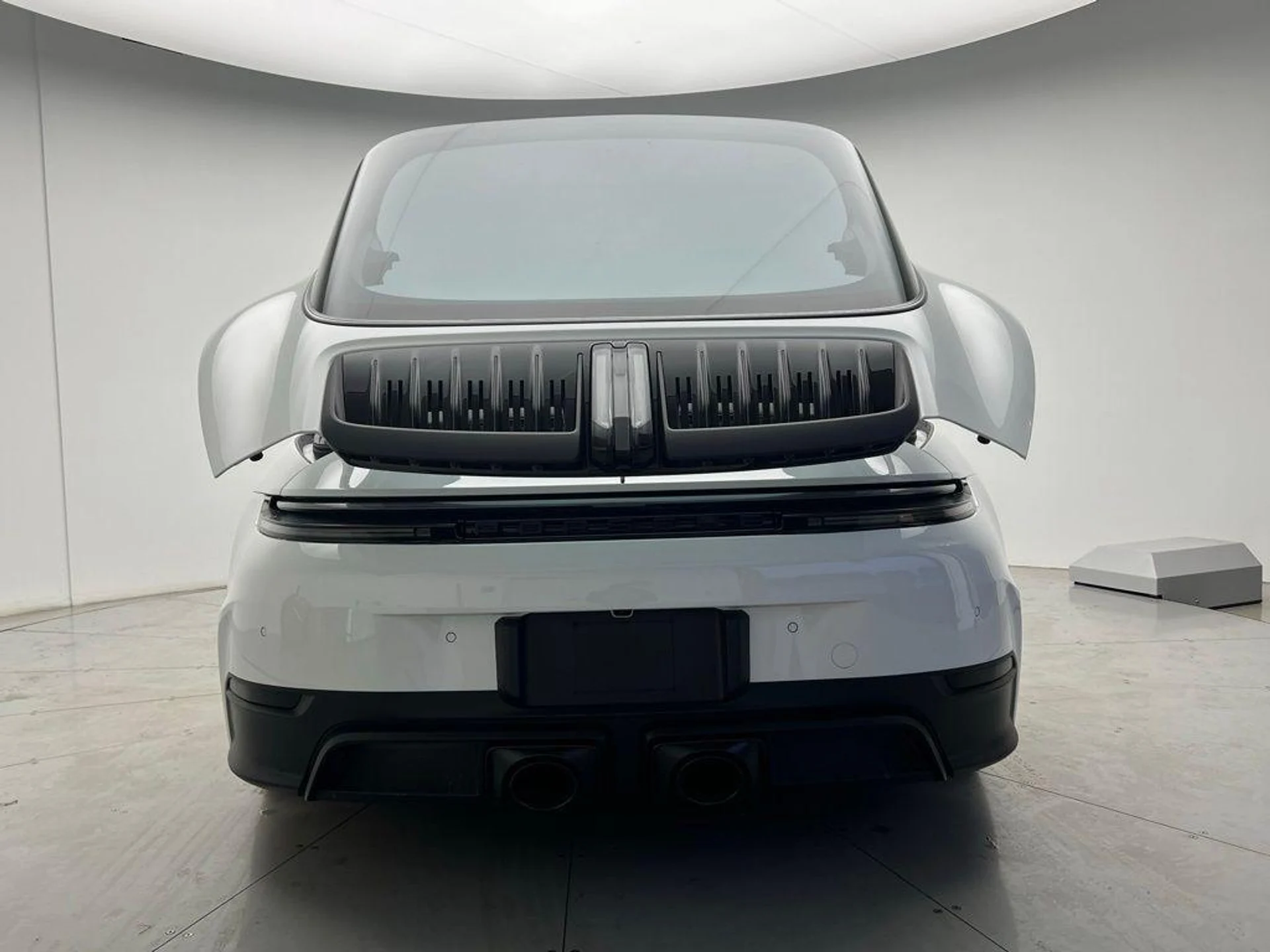 mph019_435933316_nqk6xqm7_YVB_Ec2_c8v_Qm1_X5i6_L0_f48bef478b