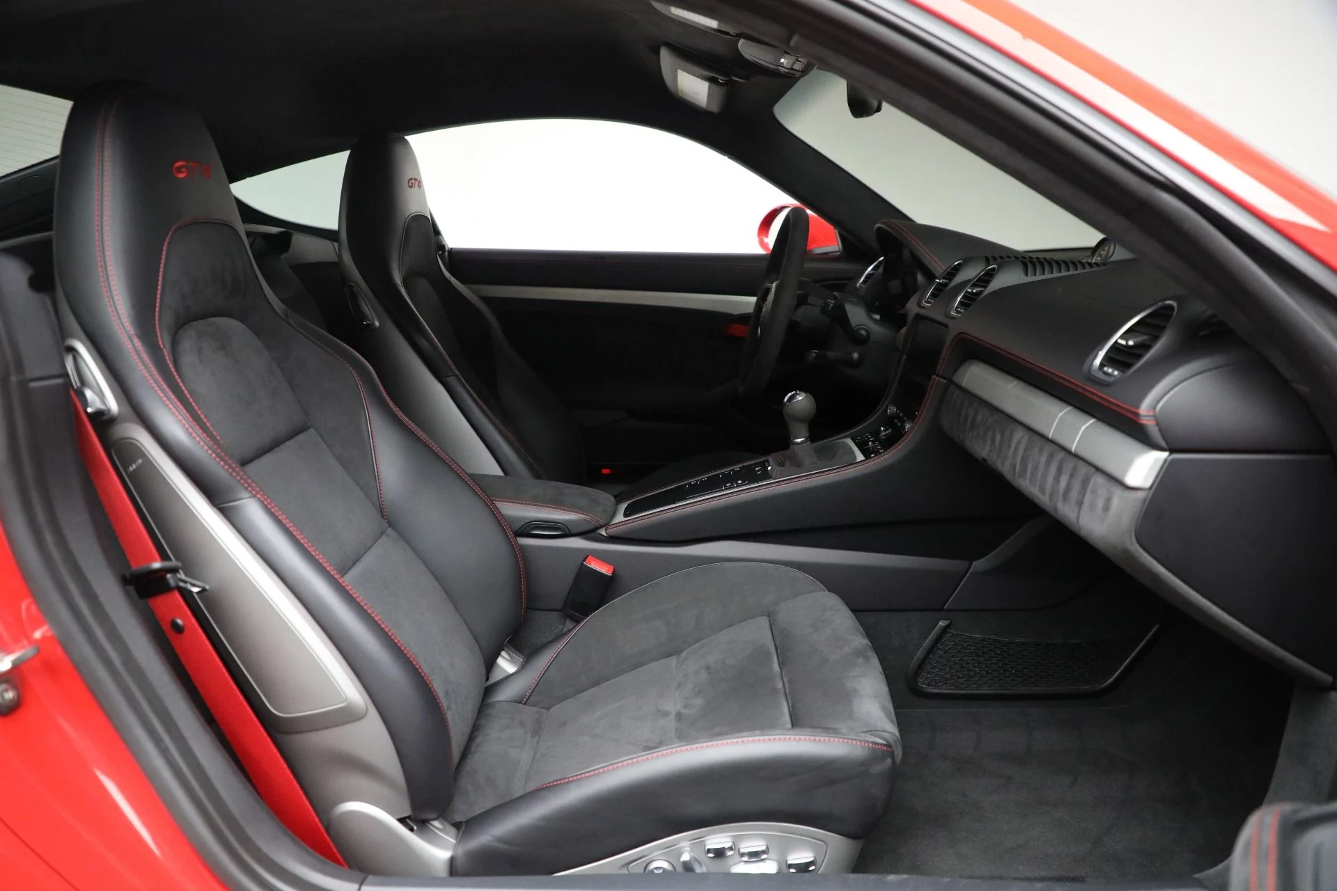 mph019_437089643_Used_2021_Porsche_718_Cayman_GT_4_7ec4fa0ac6