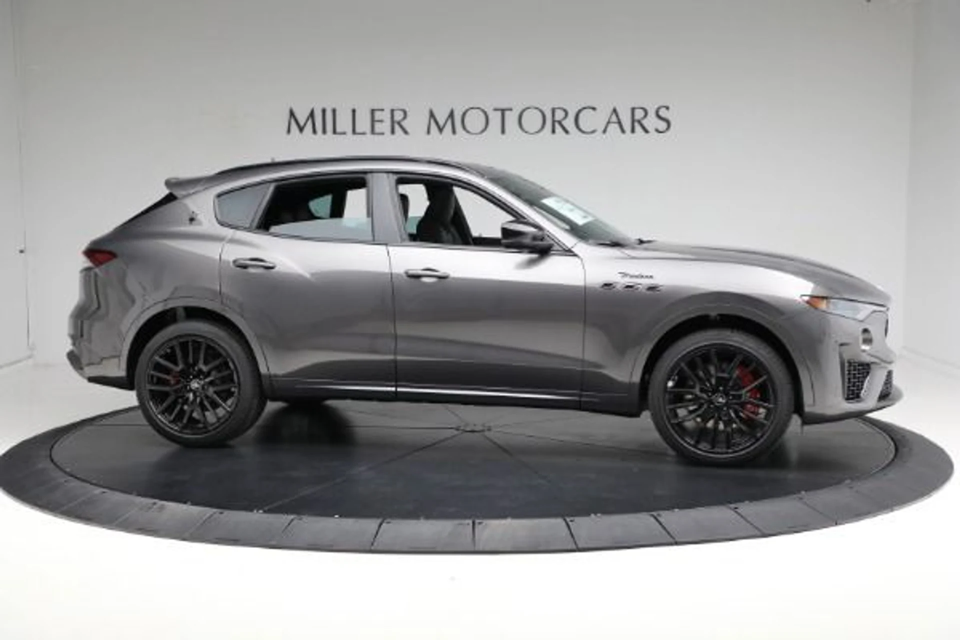 mph019_447748137_New_2024_Maserati_Levante_Modena_Ultima_d449dff34b