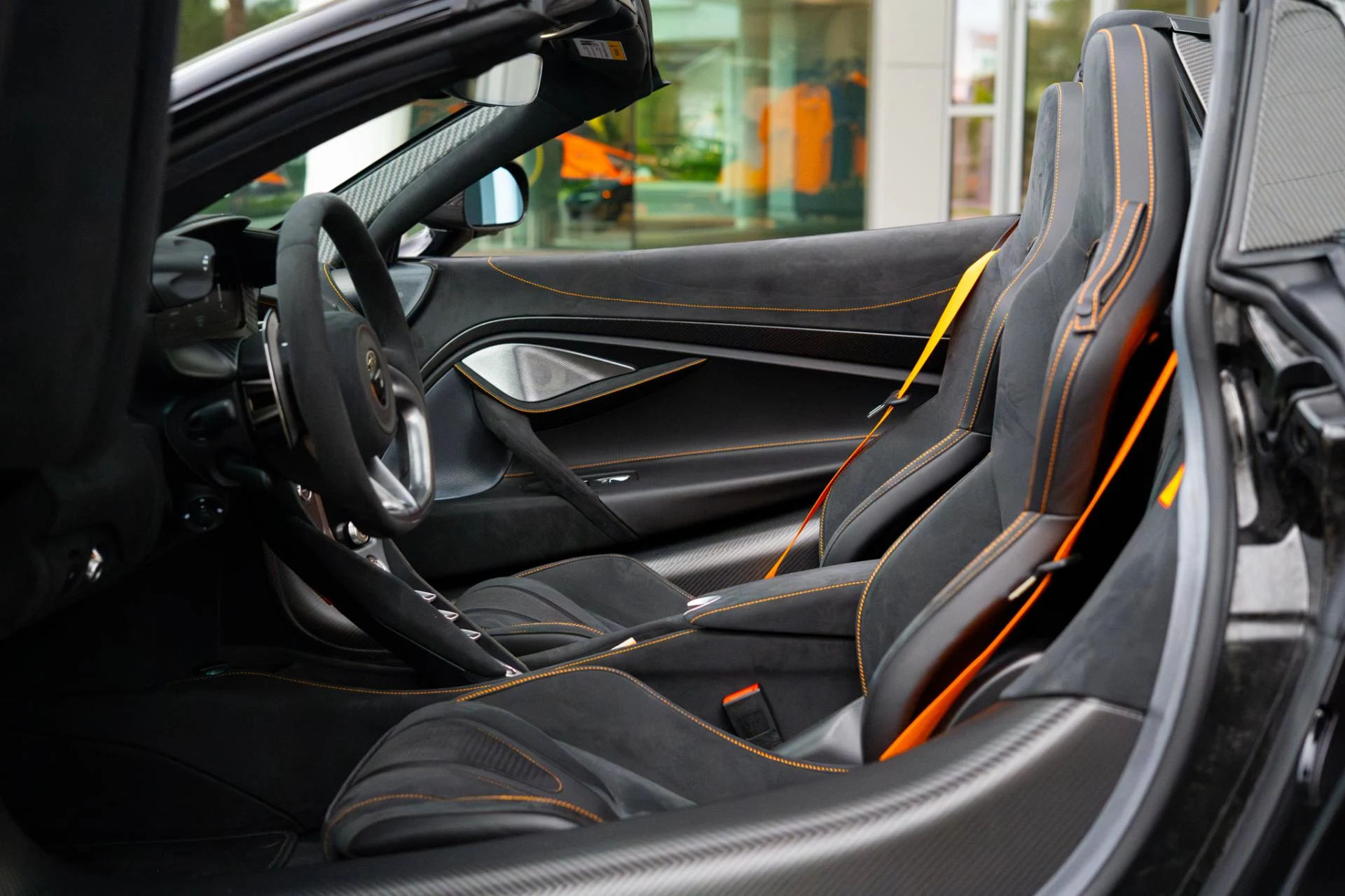 mph019_45465431_Used_2024_Mc_Laren_750_S_Spider_8bee63eefa