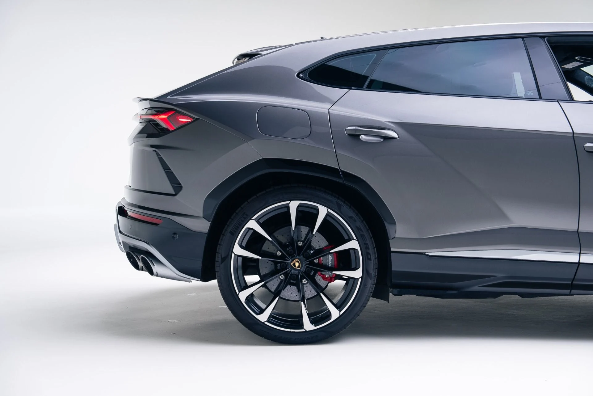 mph019_457370115_Used_2021_Lamborghini_Urus_1764807920_2abe261f16