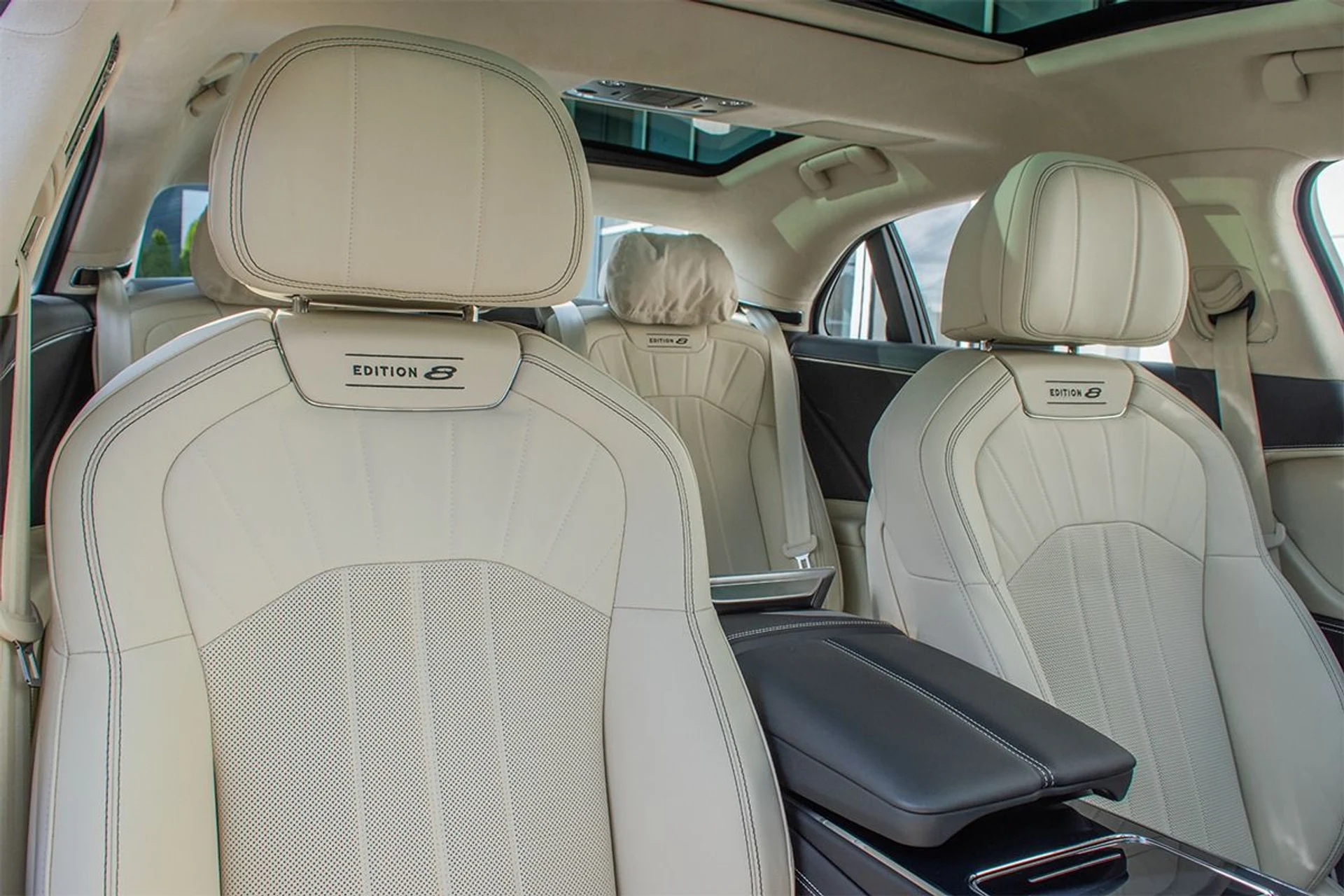 mph019_457753198_Used_2024_Bentley_Flying_Spur_V8_1730873609_3e7cdc9eaf