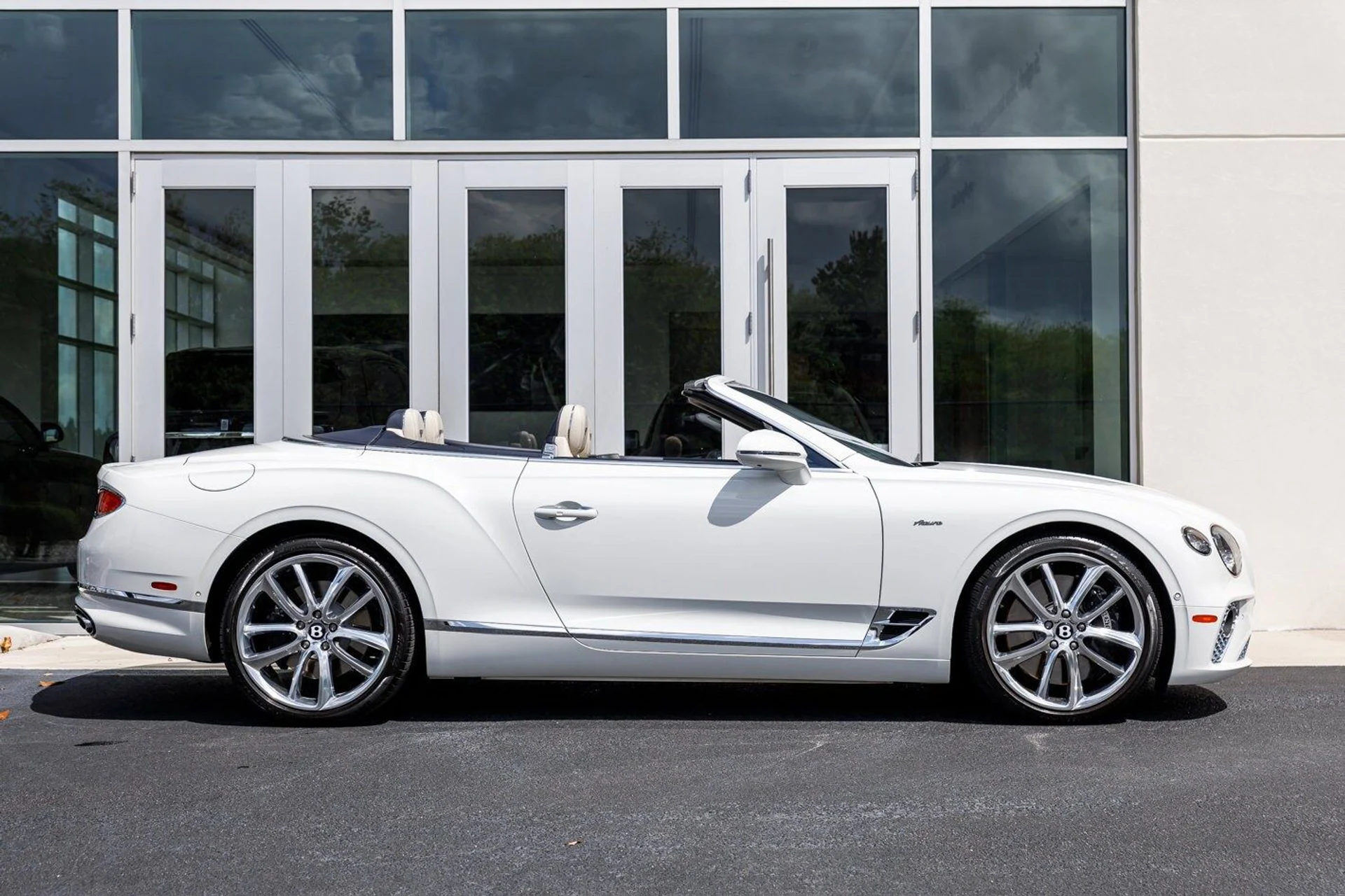 mph019_464018097_e0ce2419b2eaf5ca60790a2c5fbcff60x_53defbc681