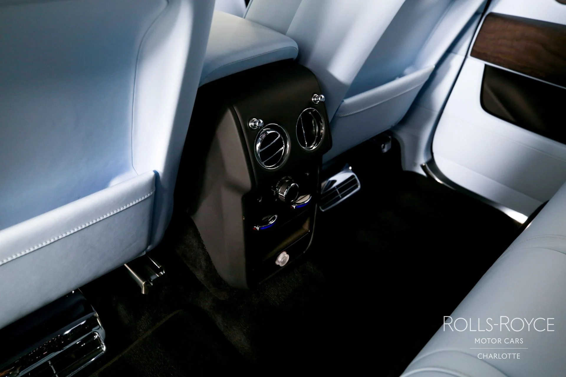 mph019_466416789_Used_2025_Rolls_Royce_Cullinan_1771363273_07c17e53e5