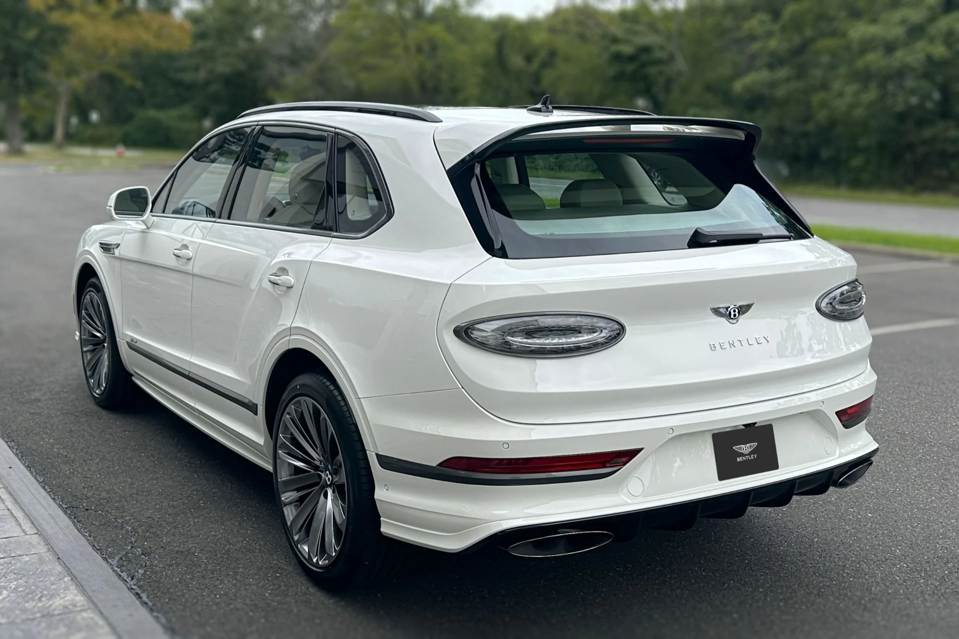 mph019_468266219_New_2027_Bentley_Bentayga_Speed_1790242950_3da82df0fe