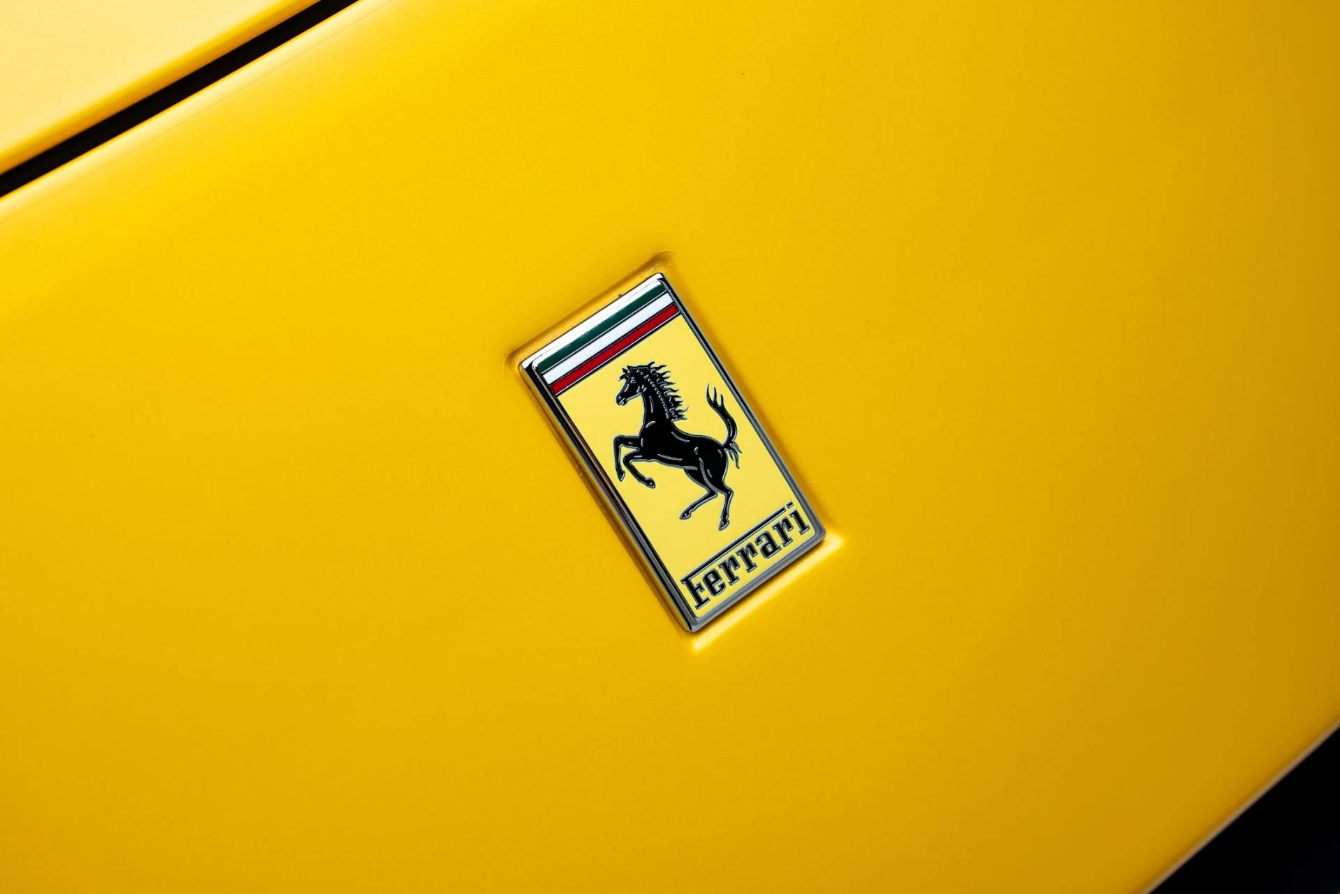 mph019_468656987_Used_2017_Ferrari_F12tdf_1777399989_626ad6c5d8