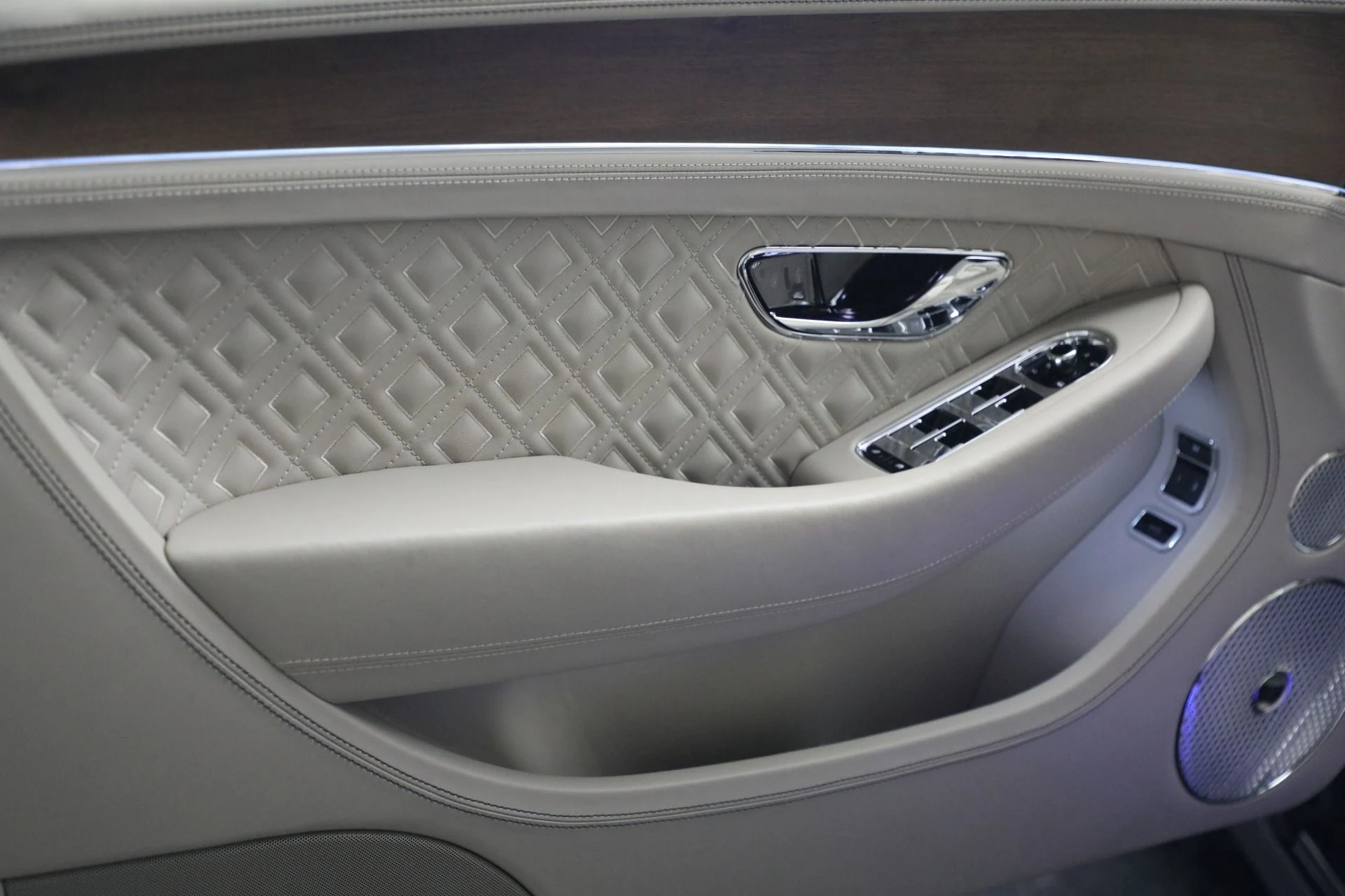 mph019_470668249_Used_2023_Bentley_Continental_GTC_Speed_1775859122_e76cfb2315