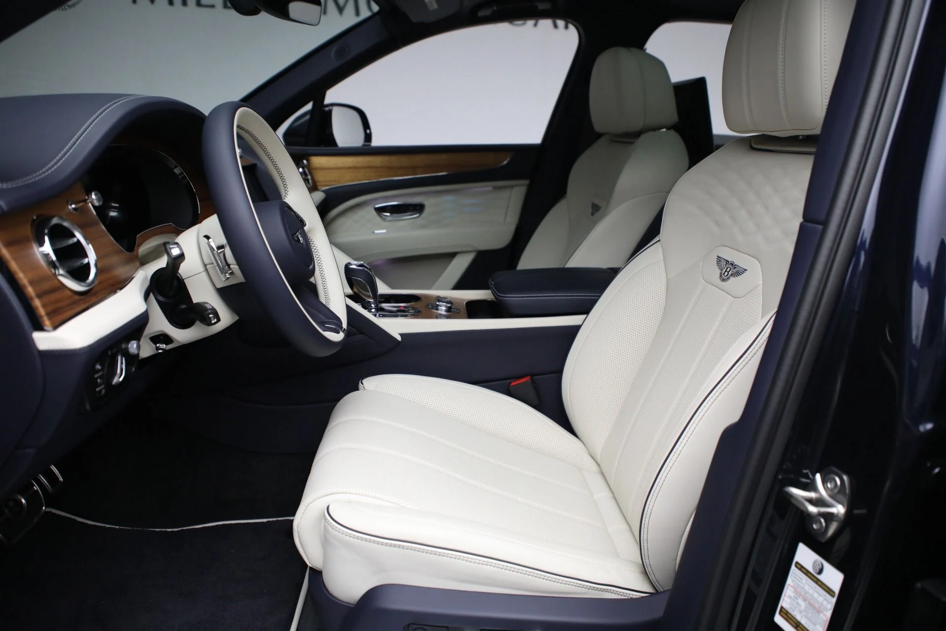 mph019_474542414_Used_2023_Bentley_Bentayga_EWB_Azure_3ea12990d5