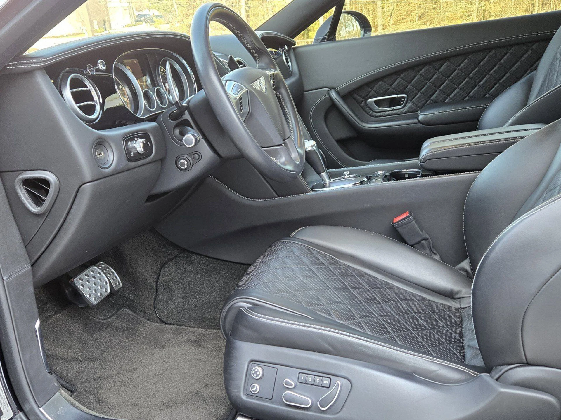 mph019_484834217_82cf8079c601e83bab775e22256cddf3x_32b34ce794