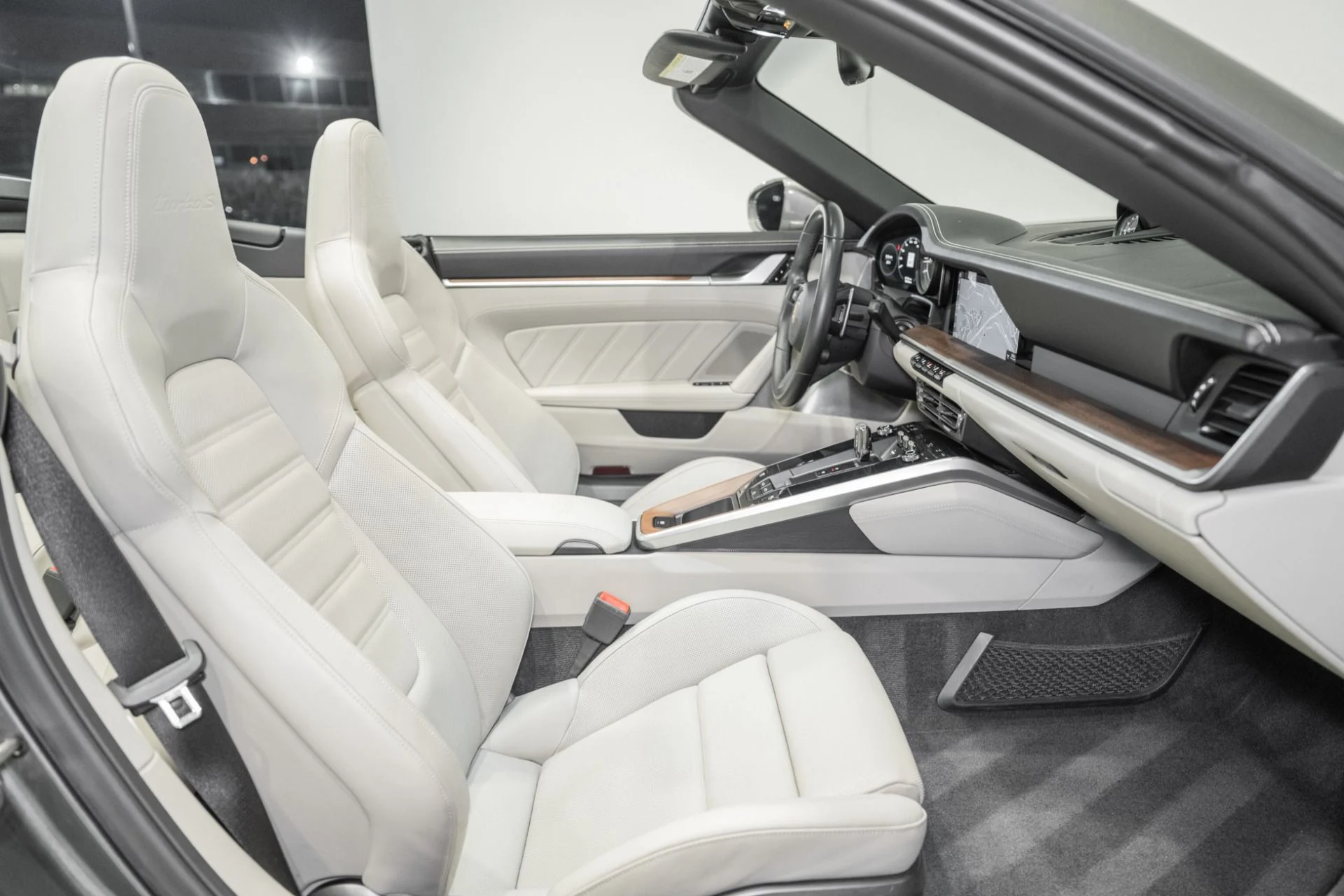 mph019_487754814_Used_2021_Porsche_911_Turbo_S_1775321642_656719fa52