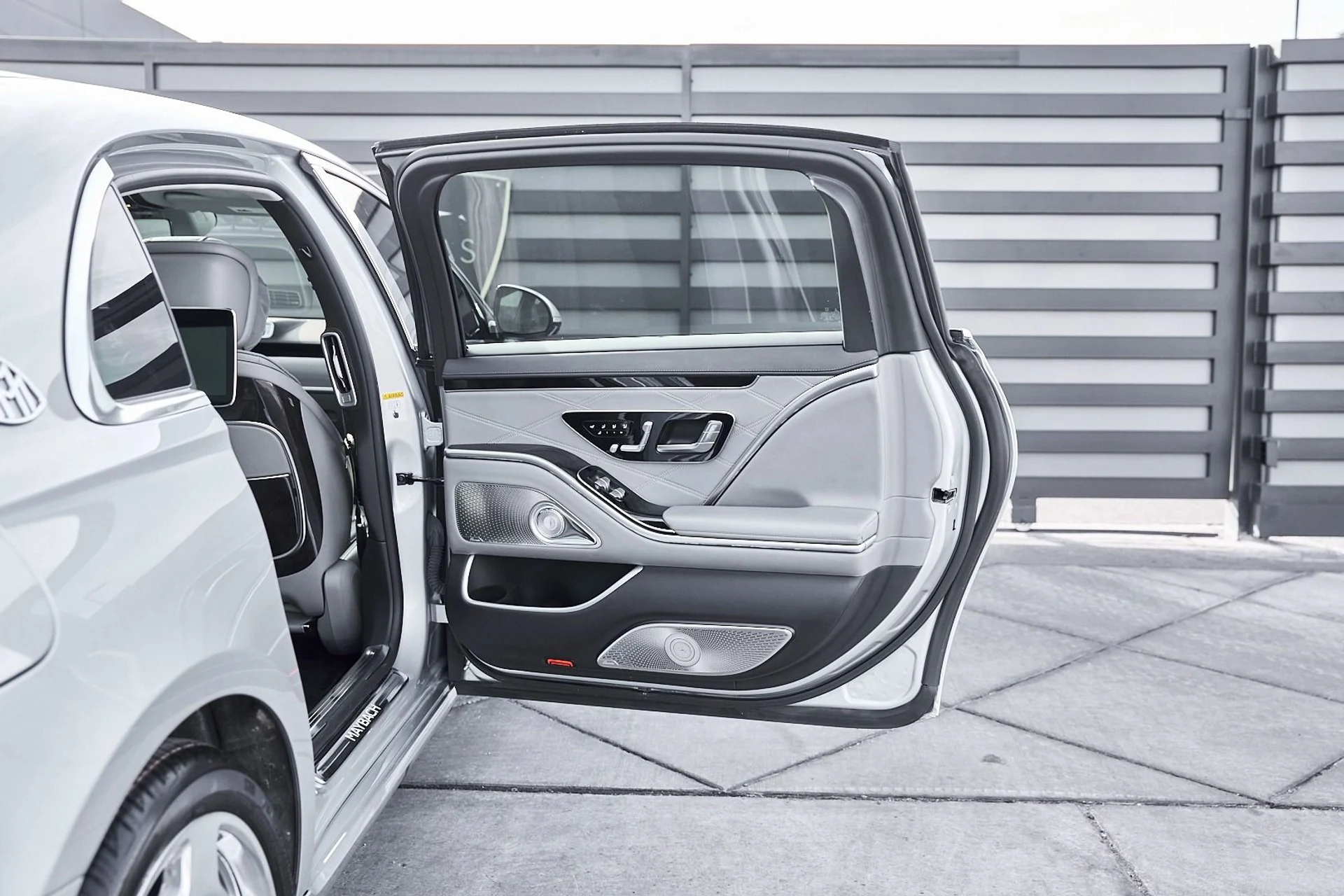 mph019_489676879_Used_2021_Mercedes_Benz_S_Class_Maybach_S_580_1771643098_fd80f3e7dc