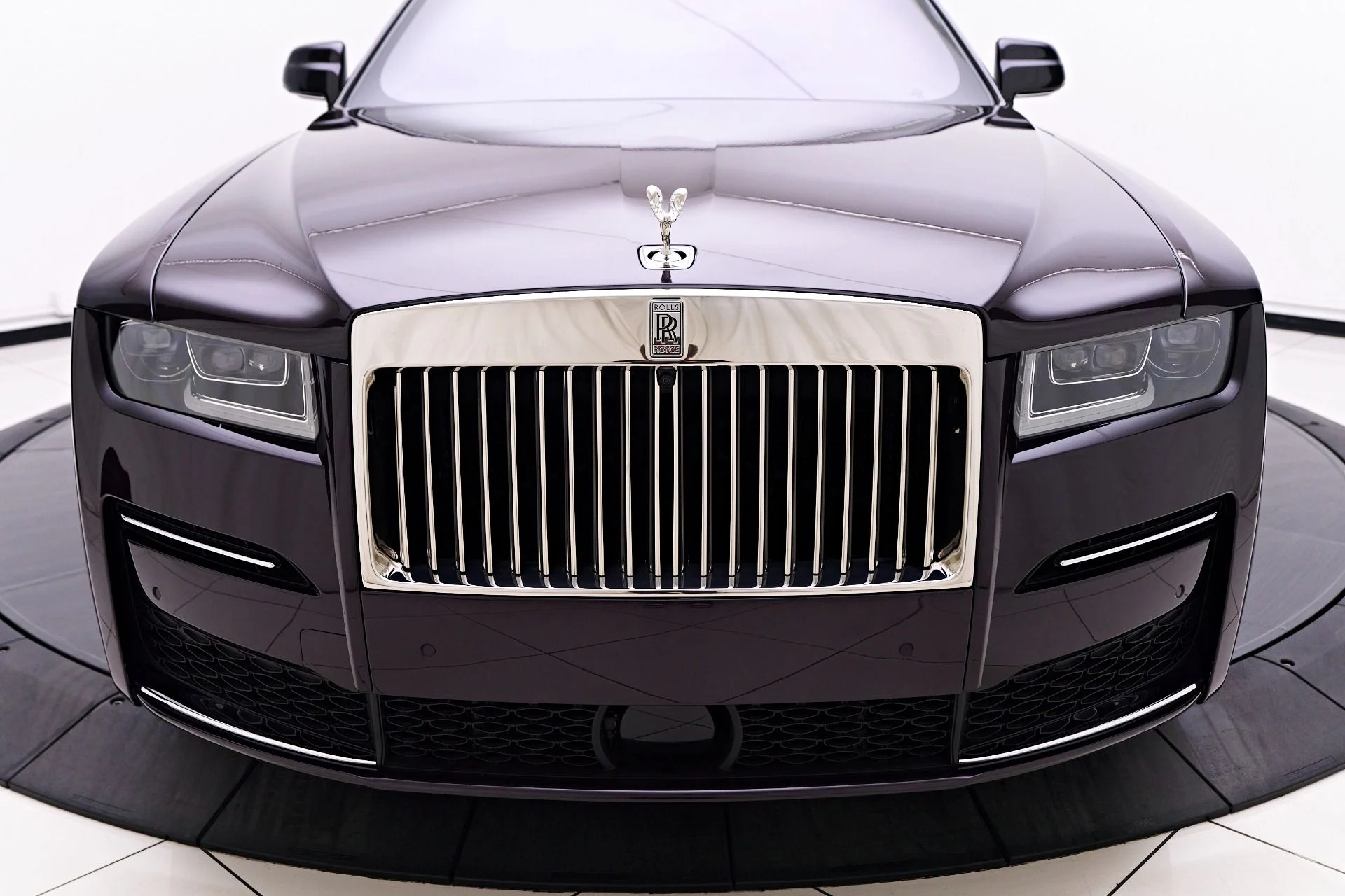 mph019_500738274_Used_2024_Rolls_Royce_Ghost_Base_1752169894_ba3833b06b