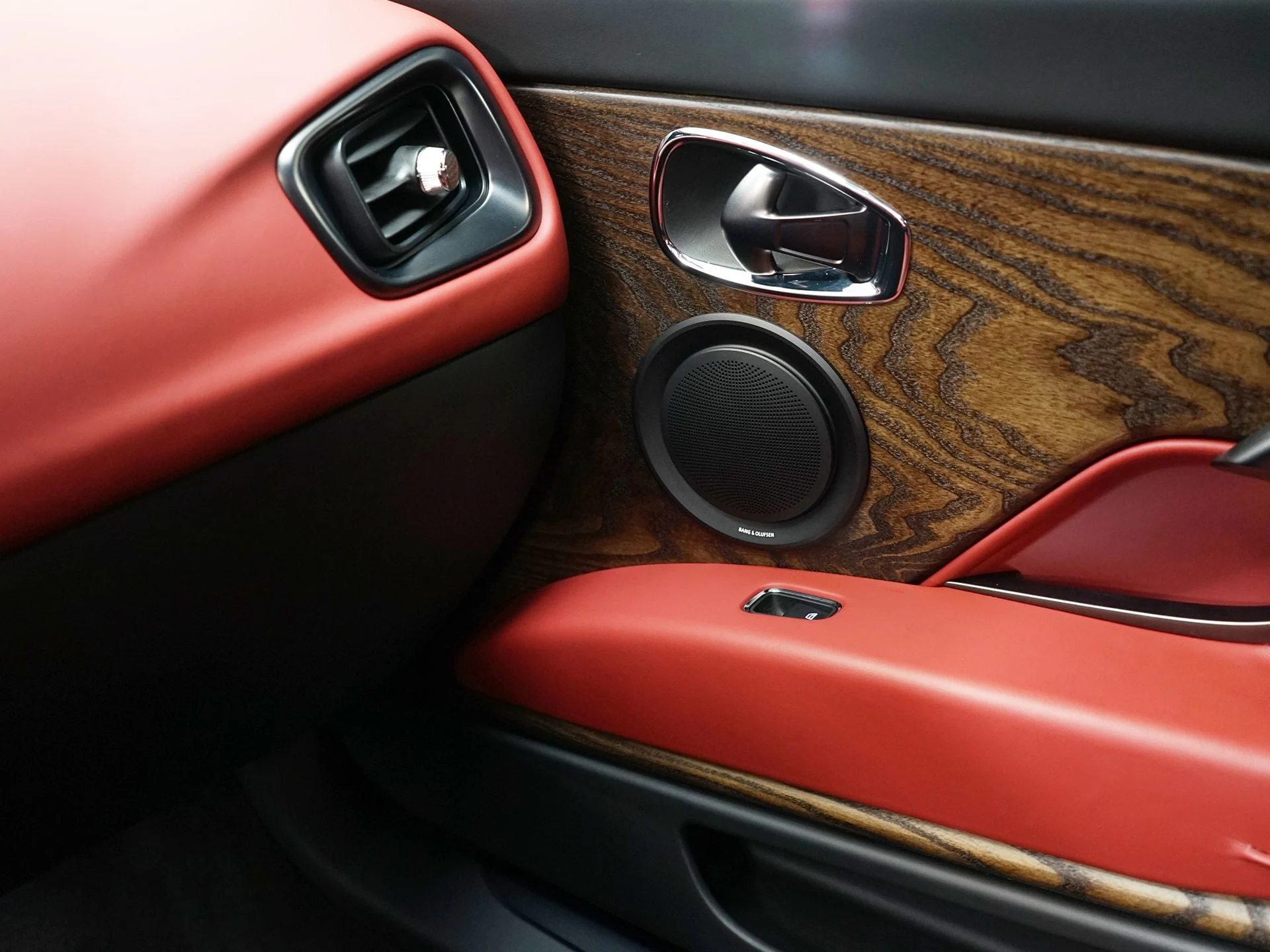 mph019_504002965_a0c33a51eb193aeed7cde5a5d492e5ddx_ff3ec07195