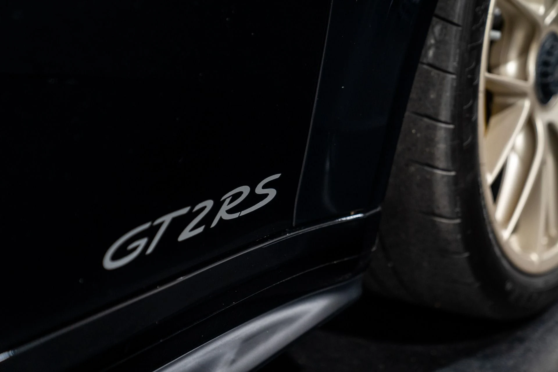 mph019_51144139_Used_2018_Porsche_911_GT_2_RS_Weissach_Pack_Mag_Wheels_1770226695_31e05d62af