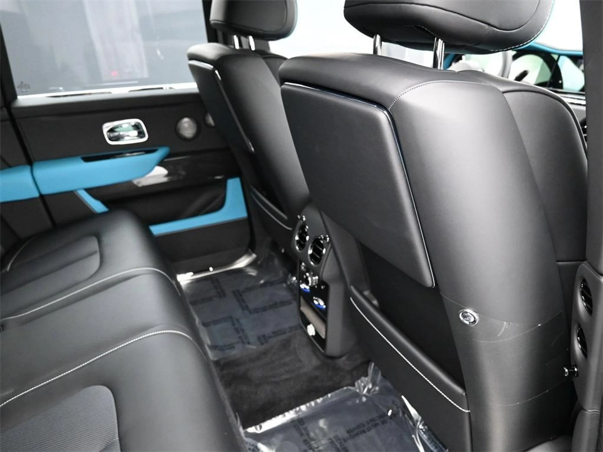 mph019_512900656_2_Sq_EP_Ob_Opdj_Bf_Bq_Q0_LB_Hz_Nv48_Bw_f9f5a3b2ec