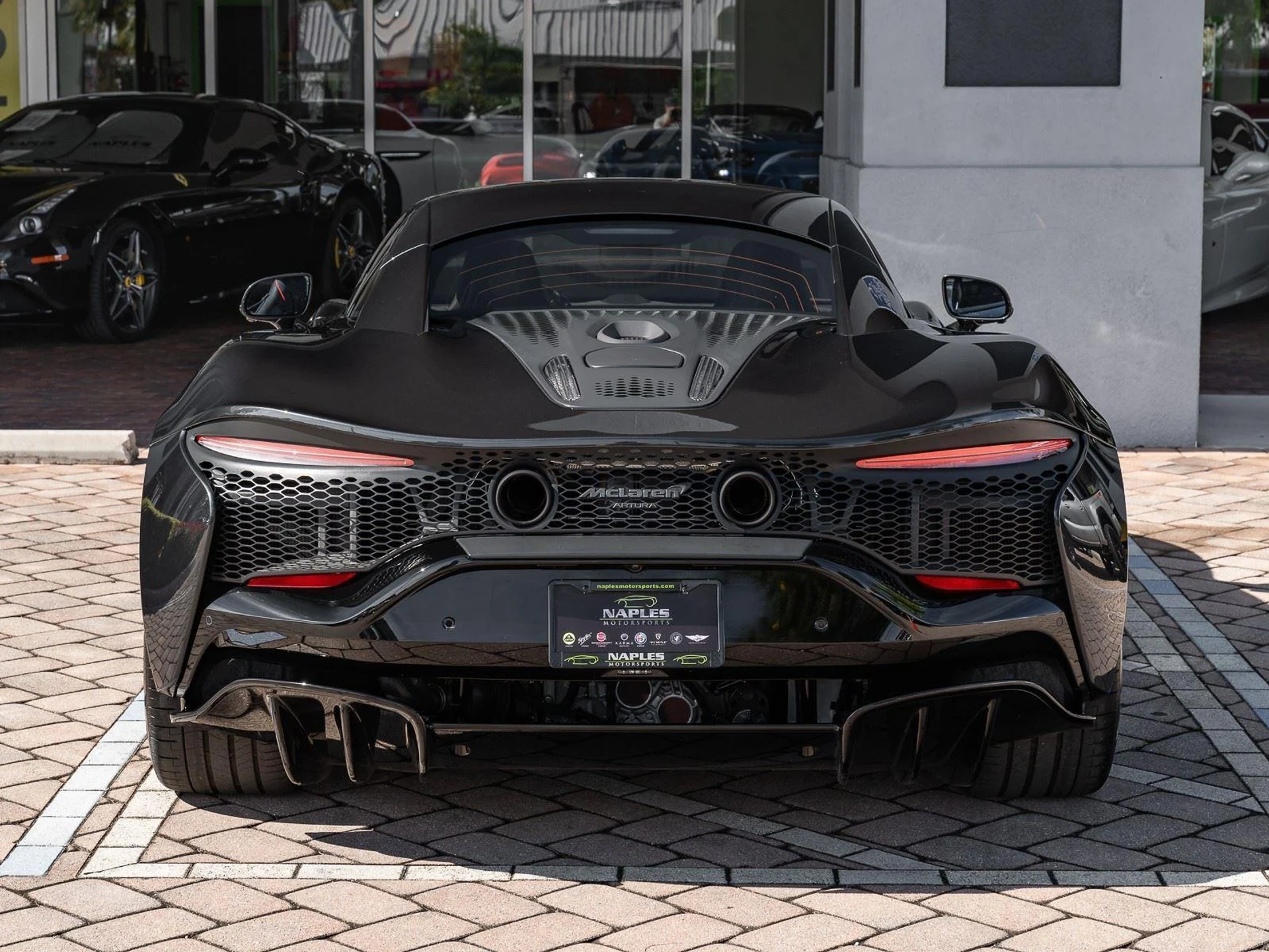 mph019_513892432_Used_2025_Mc_Laren_Artura_Coupe_1773864513_2695c5b9b3