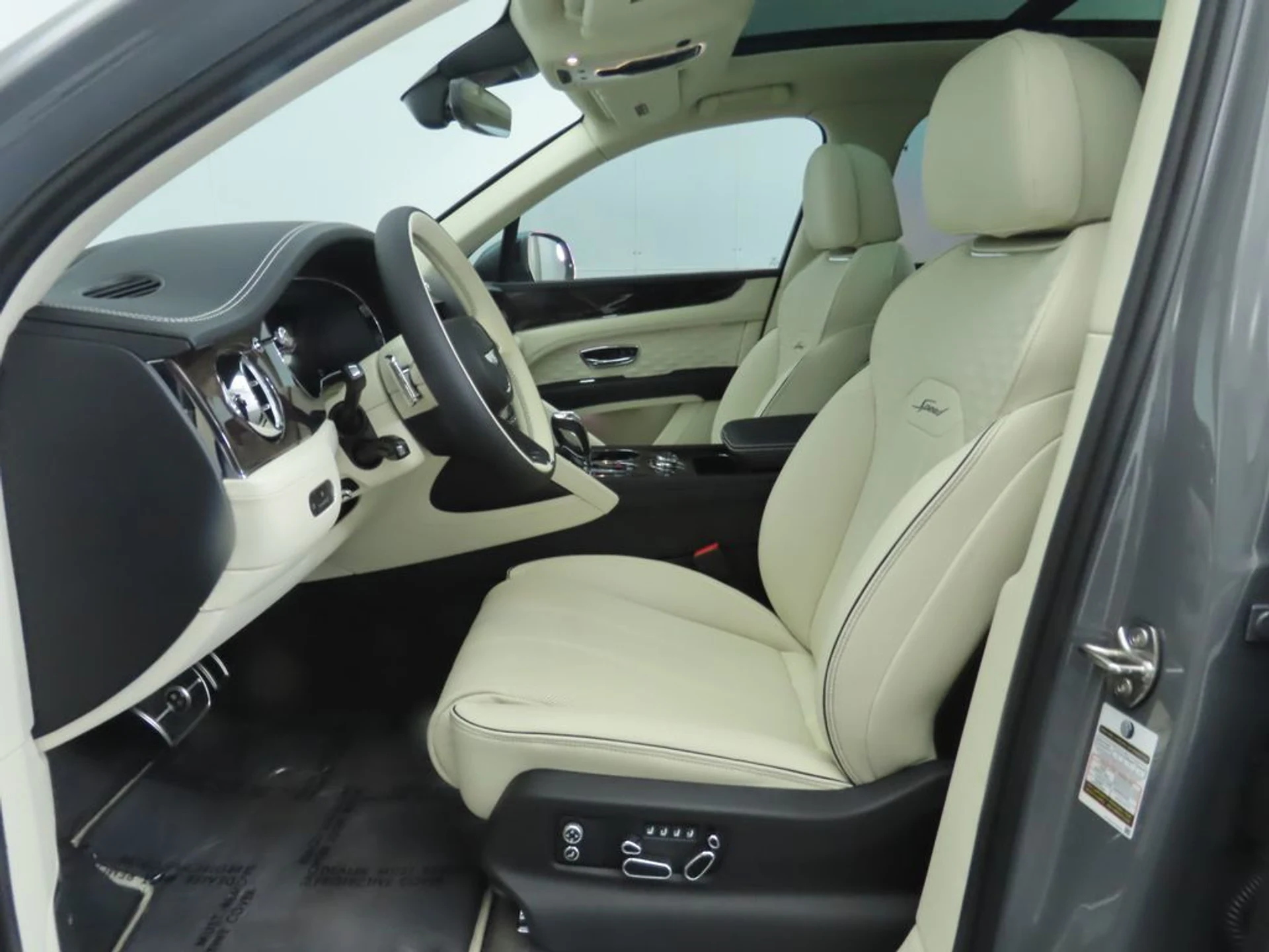 mph019_542455385_new_2026_bentley_bentayga_8119_22950936_20_1024_ca93110e60