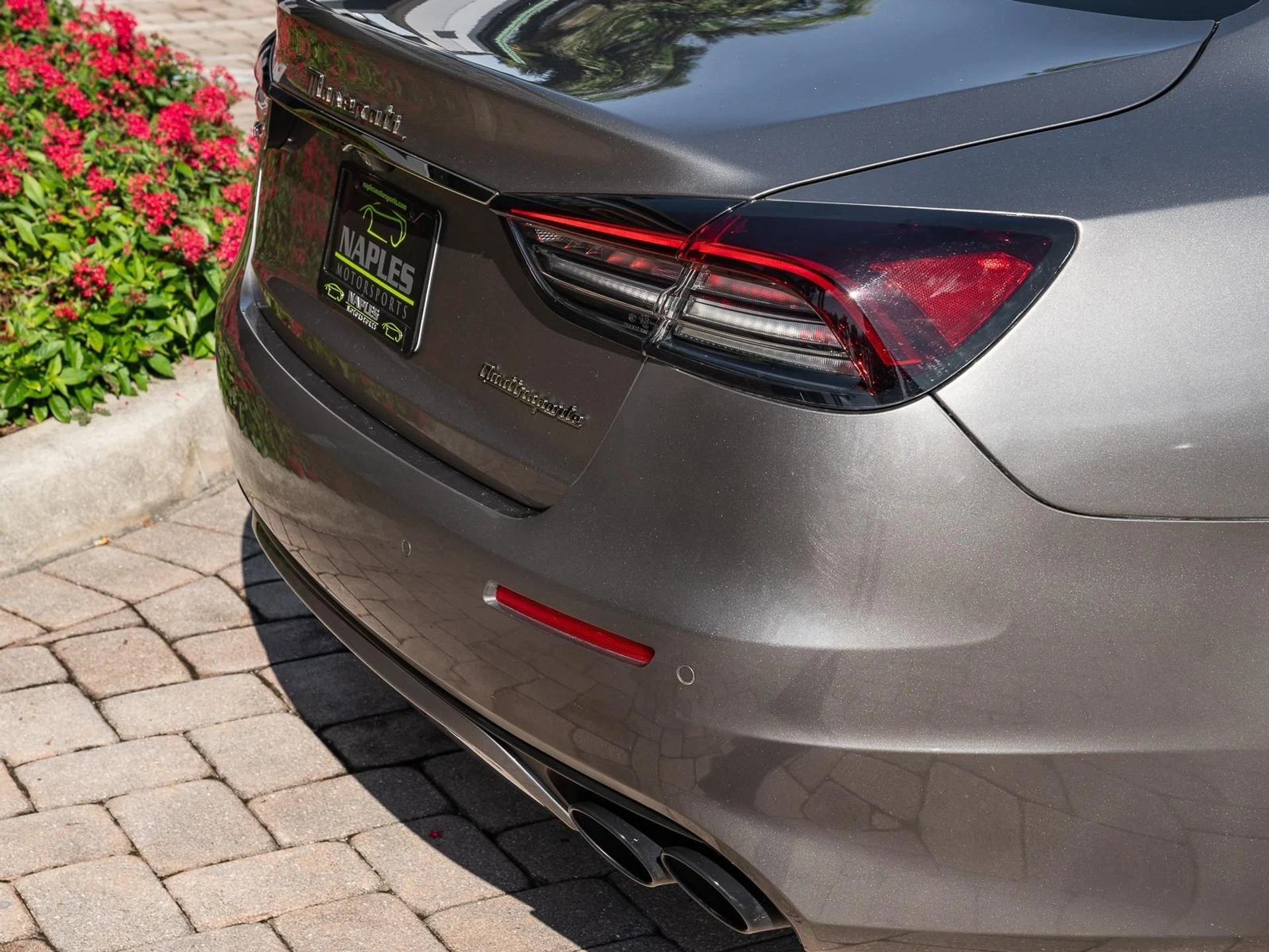 mph019_544018186_Used_2022_Maserati_Quattroporte_GT_1765231528_ddc6316c53