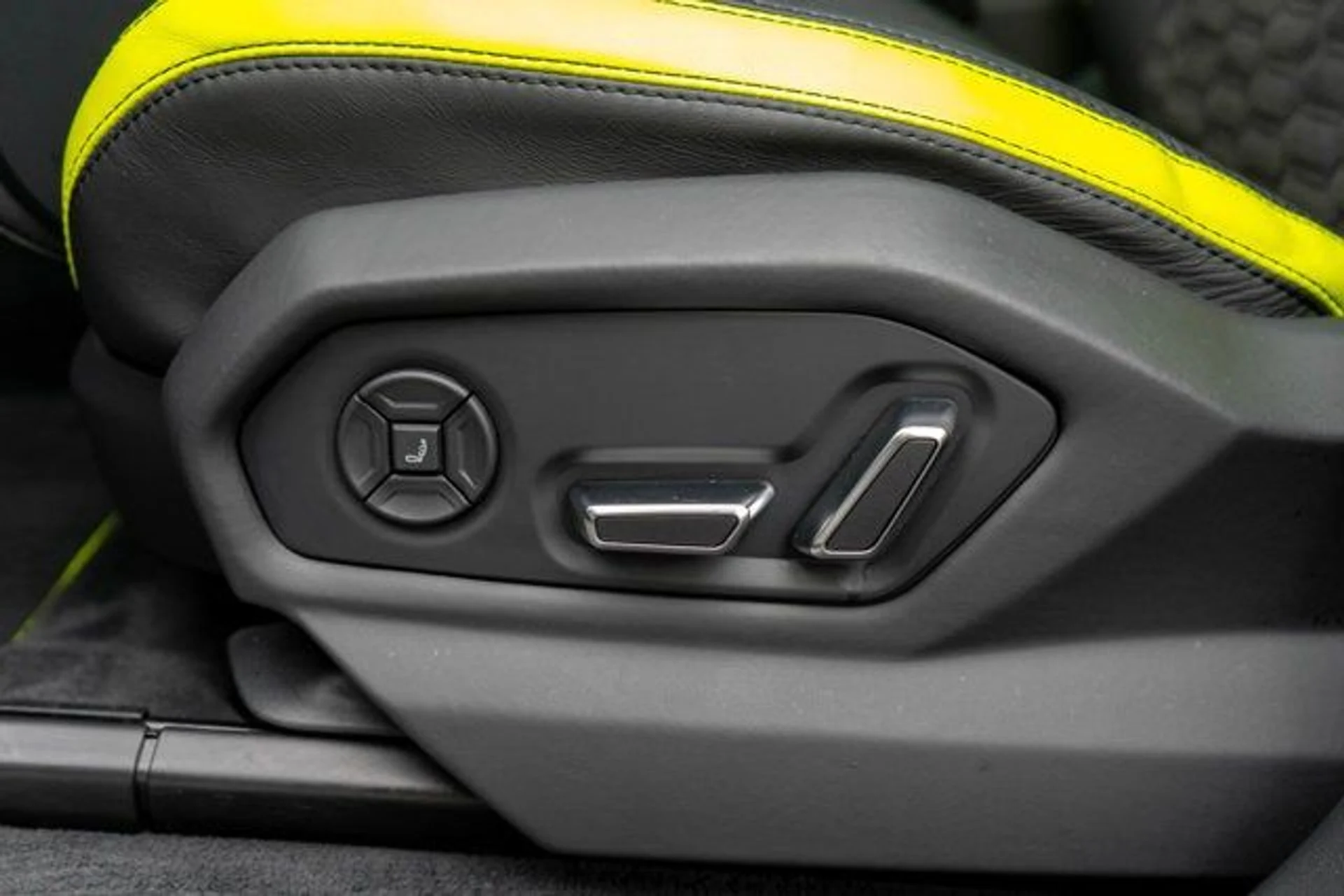 mph019_545689111_20_36450ffaaa