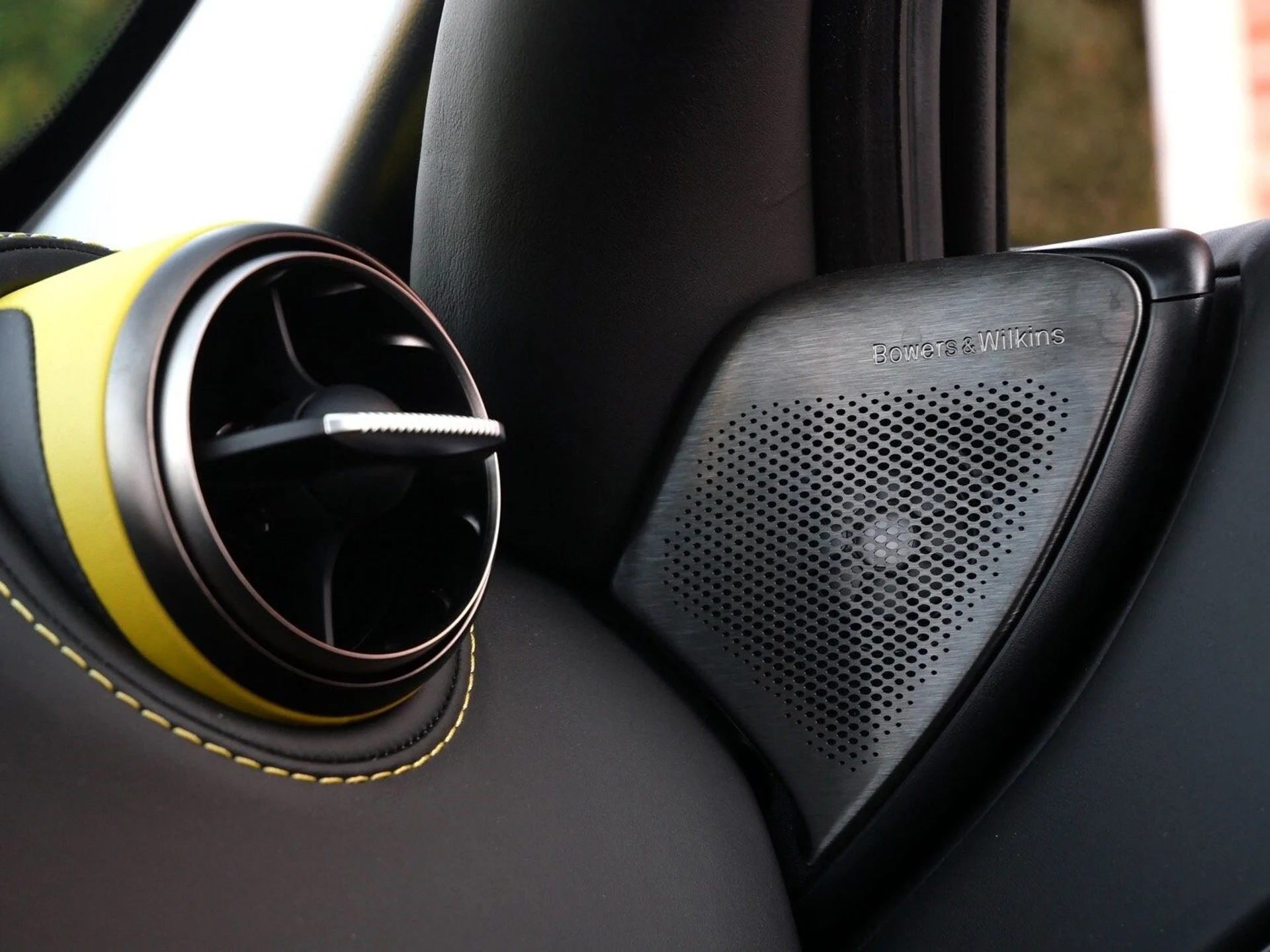 mph019_546109526_ede3b46954abab4b87ee70f82418f1d2x_41d1d0cddf