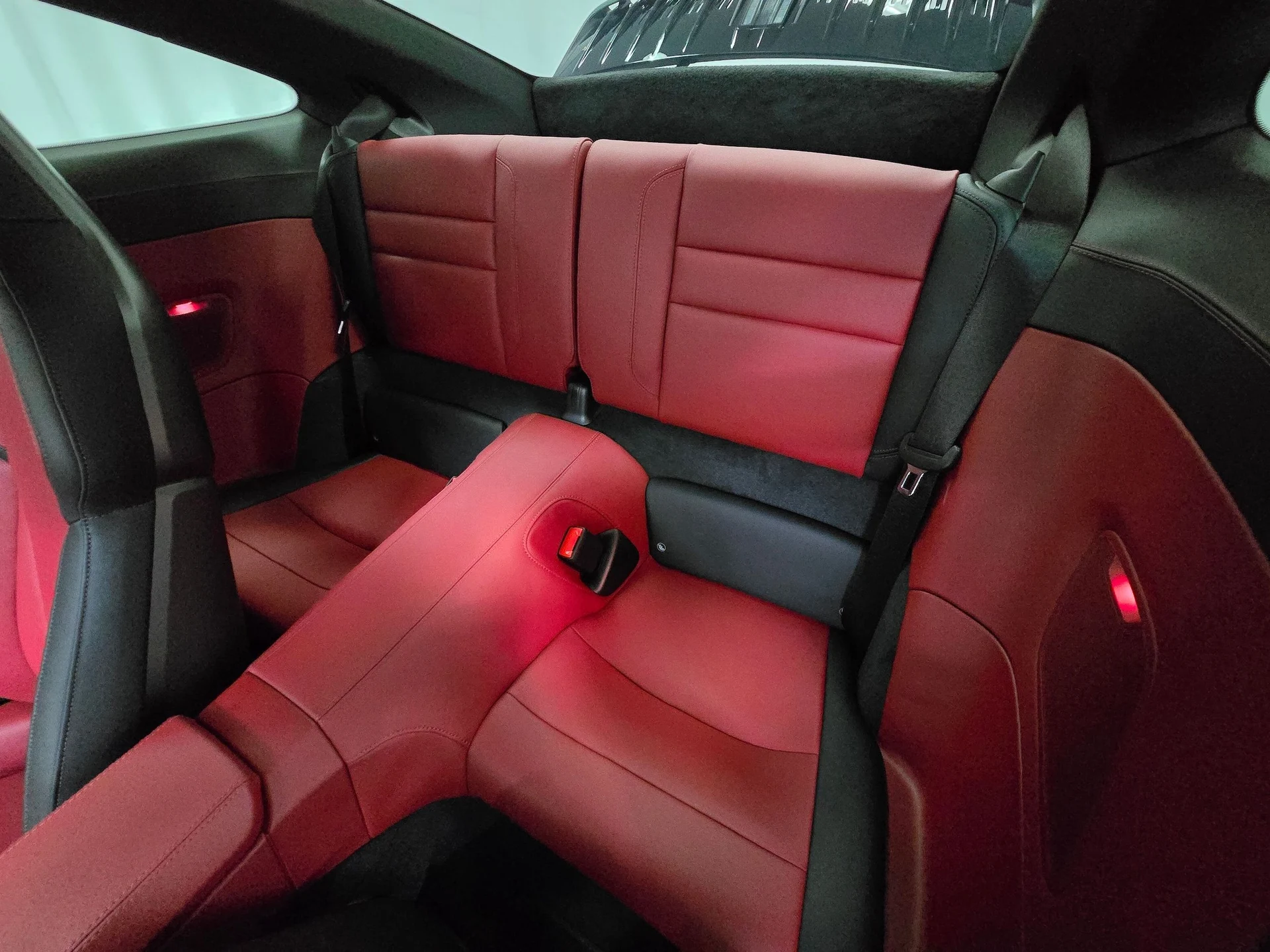 mph019_549640455_ac46bf7ea9c89485b20440fa22a9a270x_67ae3f9872